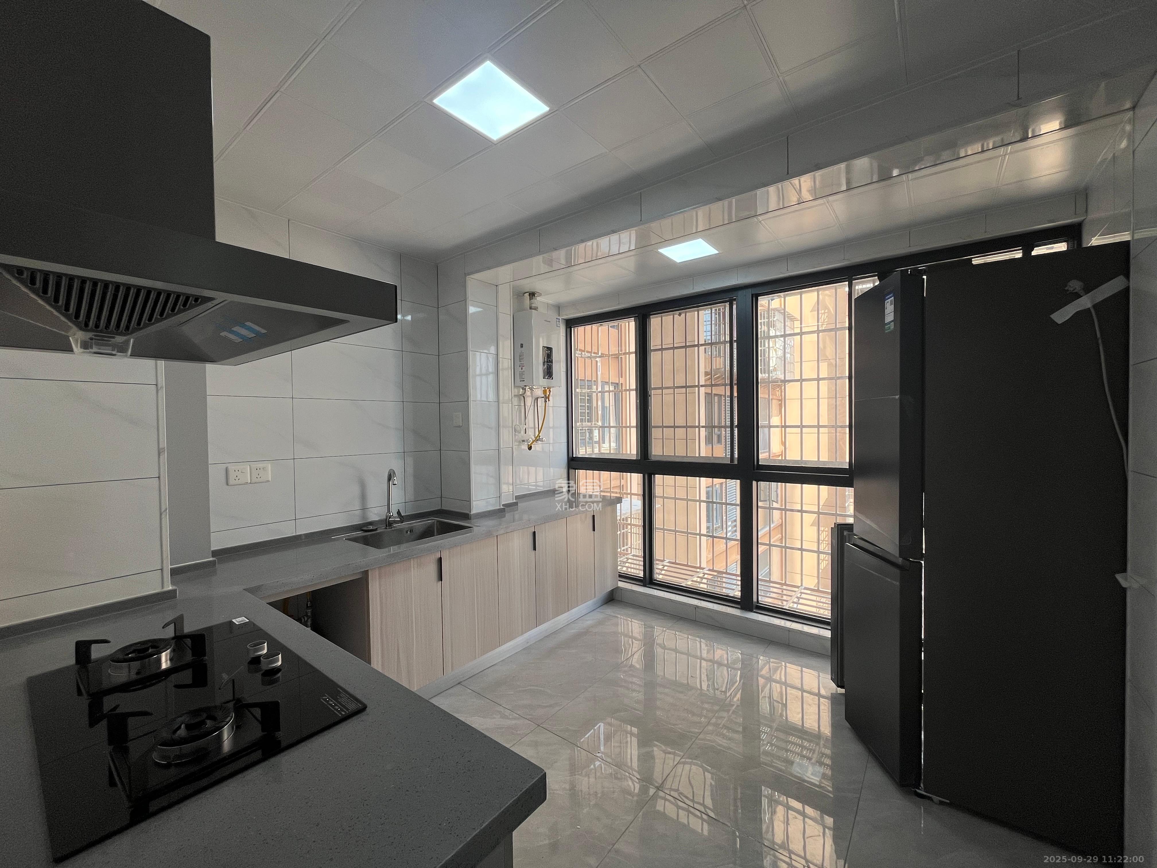 唐桂家园 3室2厅2卫 2800.0元/月 唐桂家园 3室2厅2卫 2800.0元/月室内图