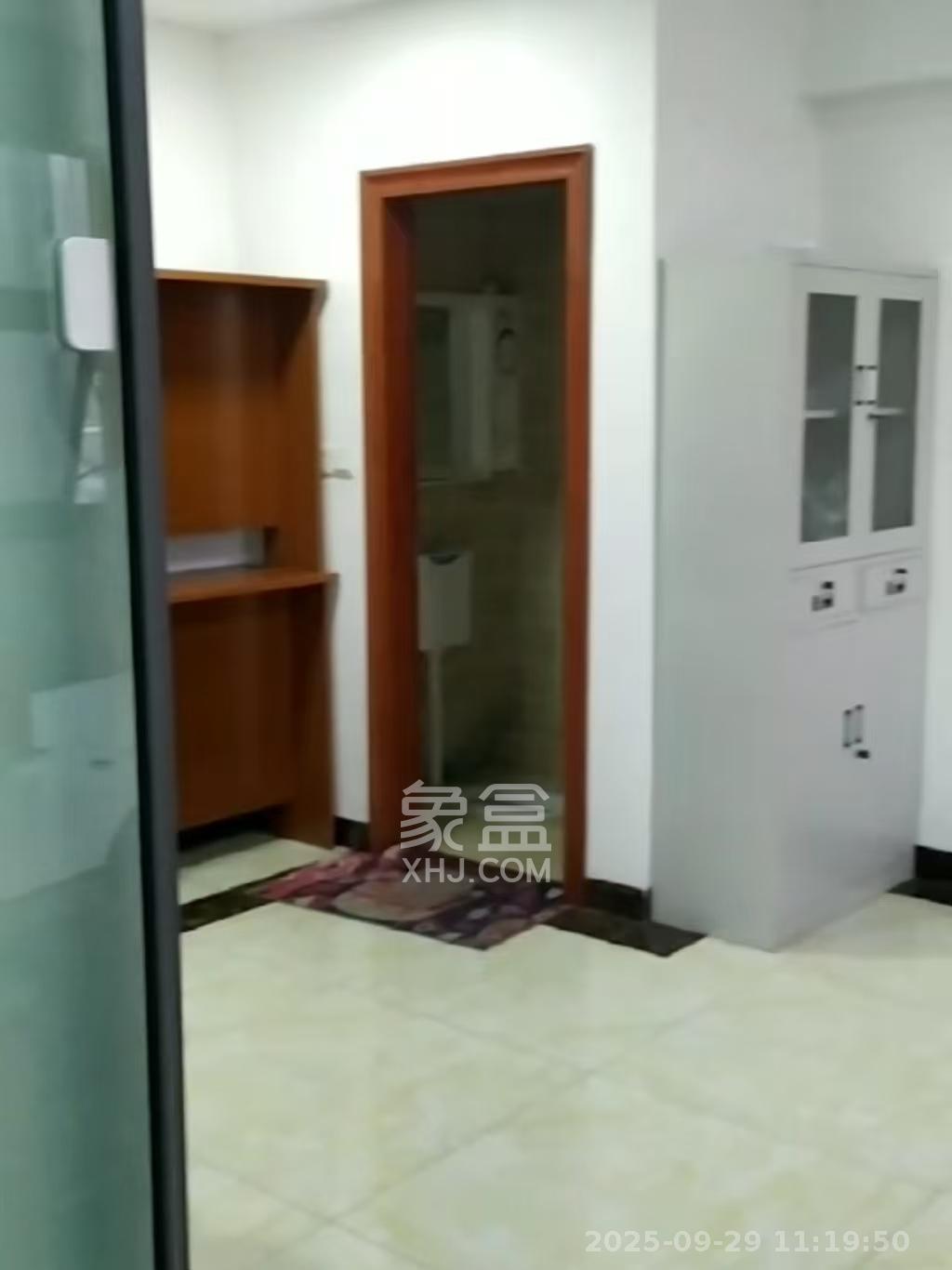 万坤图财富广场 2室1厅1卫 3400.0元/月 万坤图财富广场 2室1厅1卫 3400.0元/月室内图