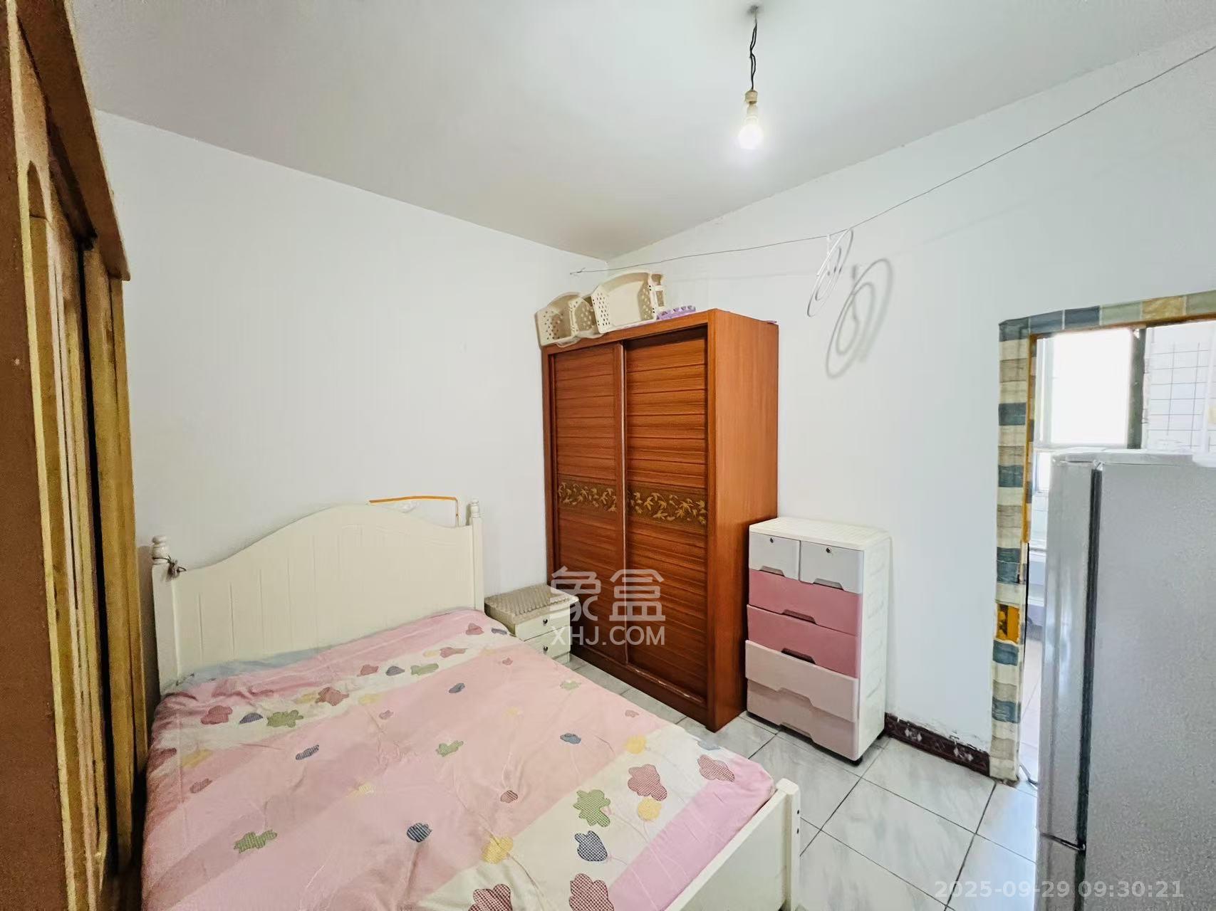 湘粮机械厂宿舍  1室1厅1卫    1200.0元/月室内图