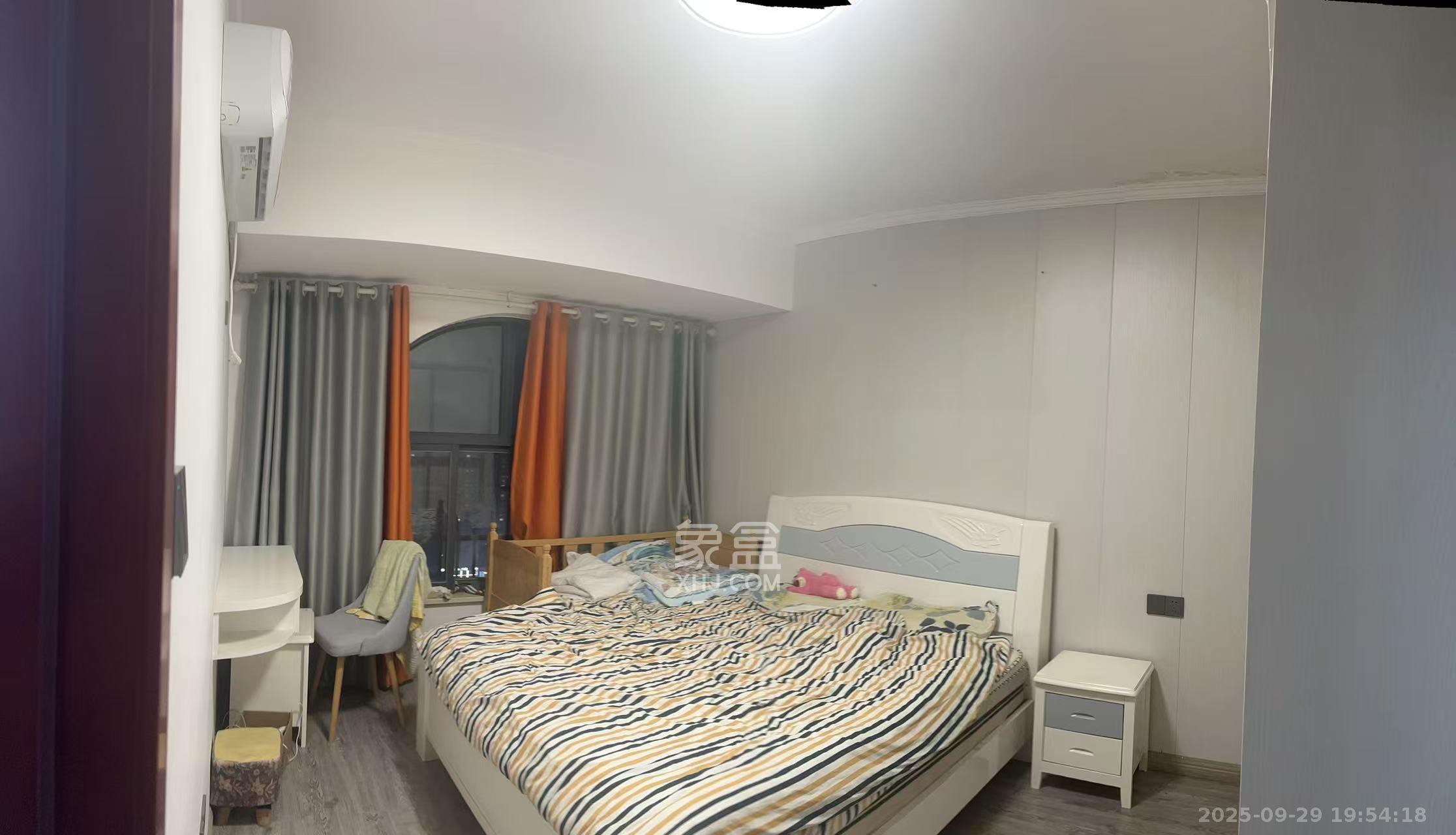 海德公园 3室2厅2卫 2000.0元/月 海德公园 3室2厅2卫 2000.0元/月室内图