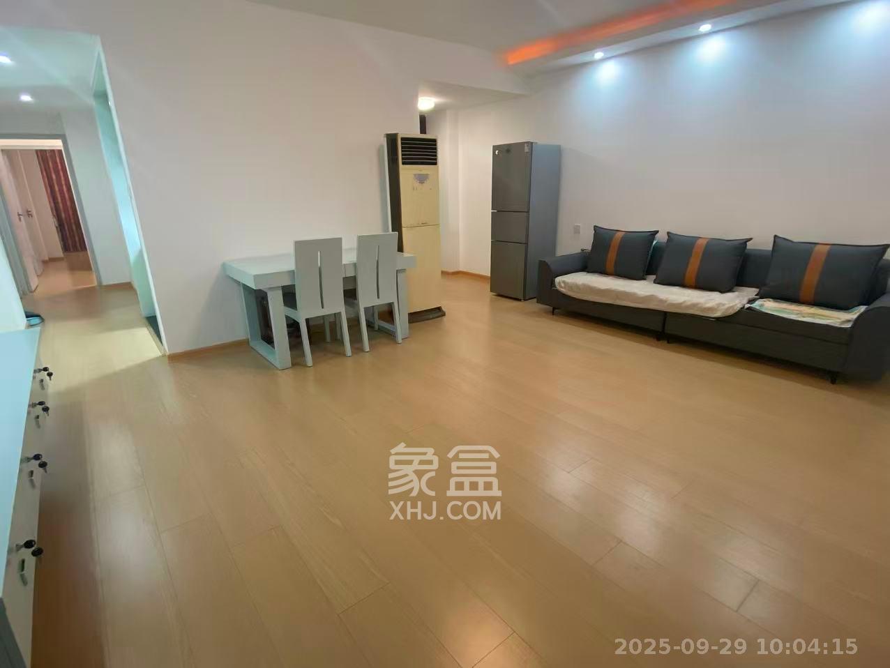 芙蓉蓉苑  2室1厅1卫    2600.0元/月 芙蓉蓉苑  2室1厅1卫    2600.0元/月室内图