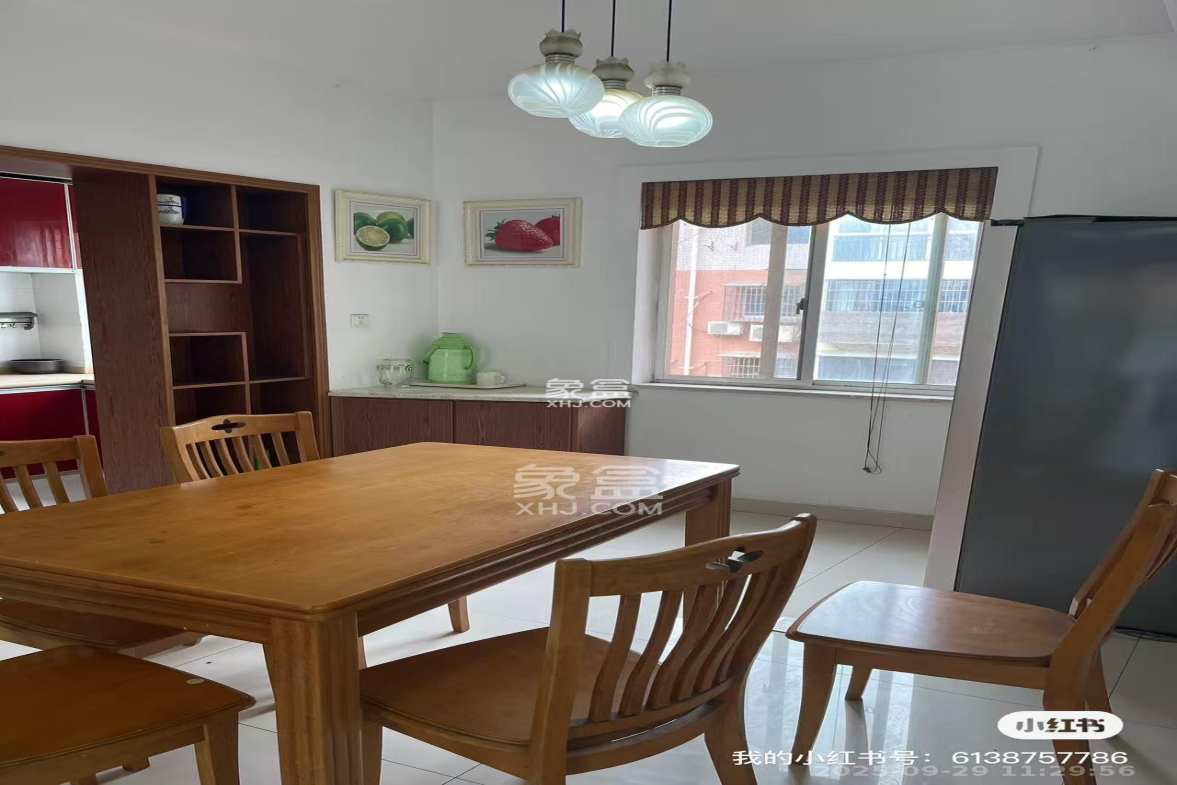 四季星城 3室2厅2卫 1650.0元/月 四季星城 3室2厅2卫 1650.0元/月室内图