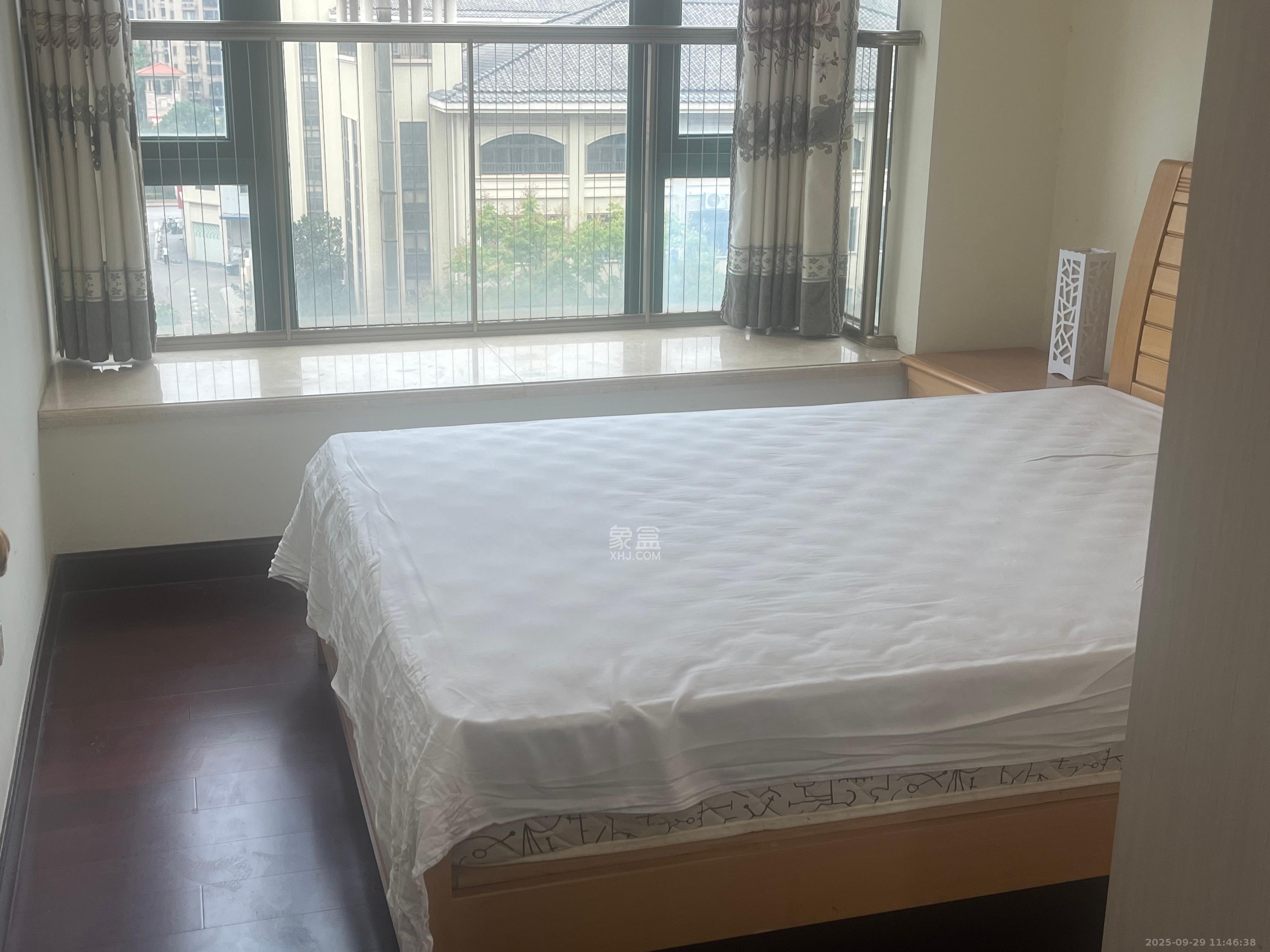 恒大城 3室2厅2卫 2200.0元/月 恒大城 3室2厅2卫 2200.0元/月室内图