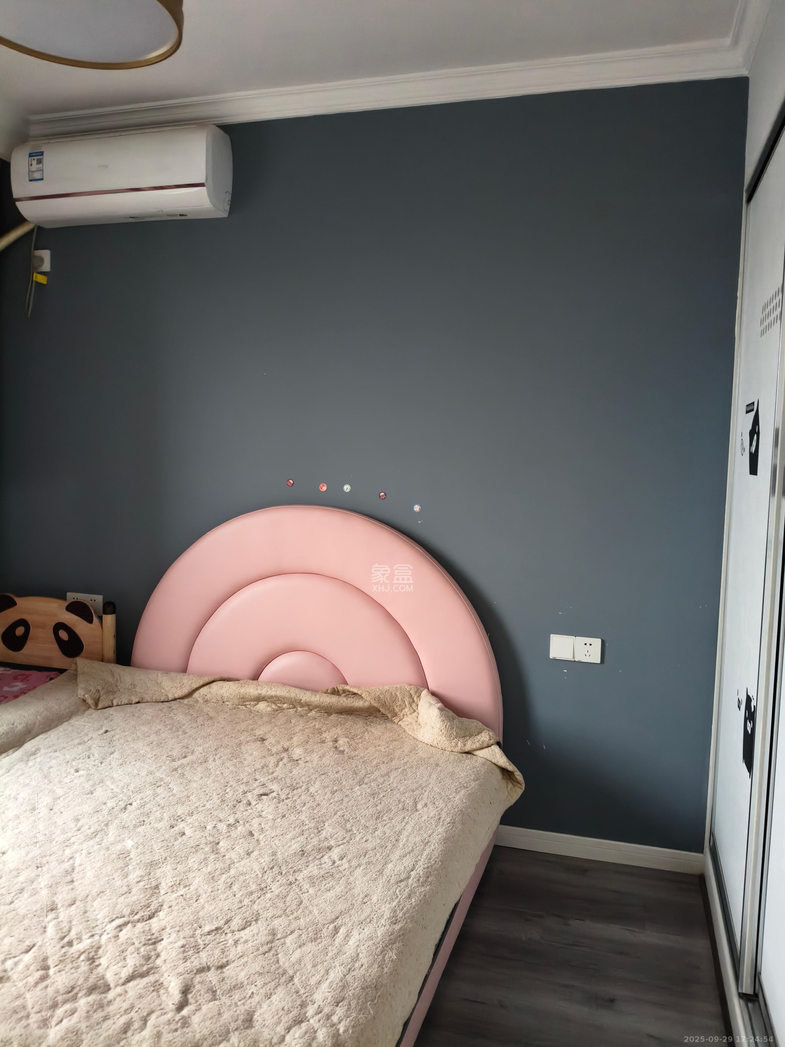 星湖湾二期高层  3室1厅2卫    2800.0元/月室内图