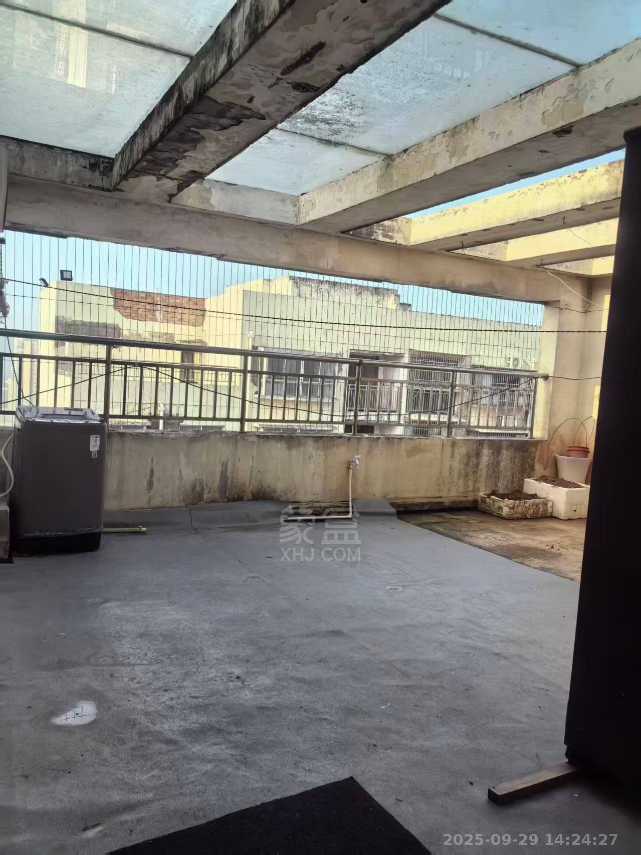 五景花苑 2室2厅1卫 1200.0元/月 五景花苑 2室2厅1卫 1200.0元/月室内图