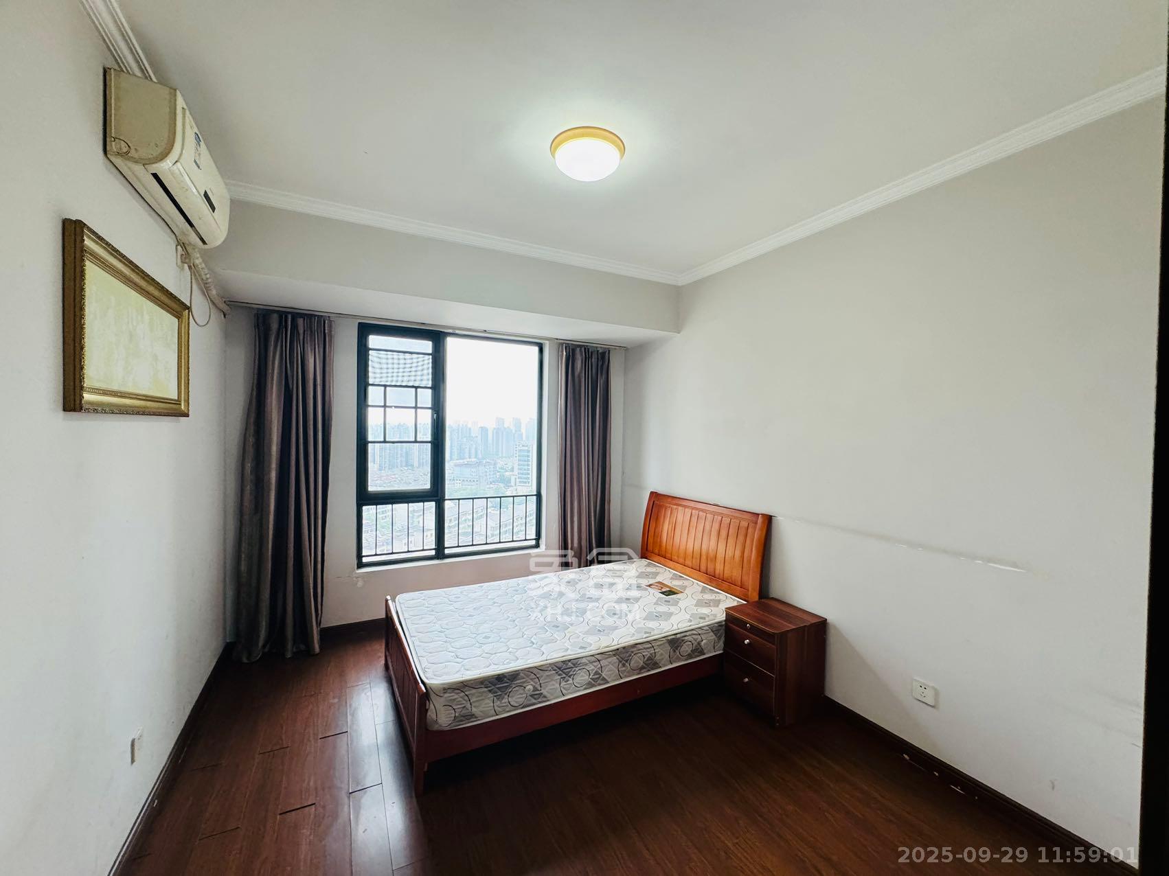 万科金域华府三四期 4室2厅2卫 3000.0元/月 万科金域华府三四期 4室2厅2卫 3000.0元/月室内图