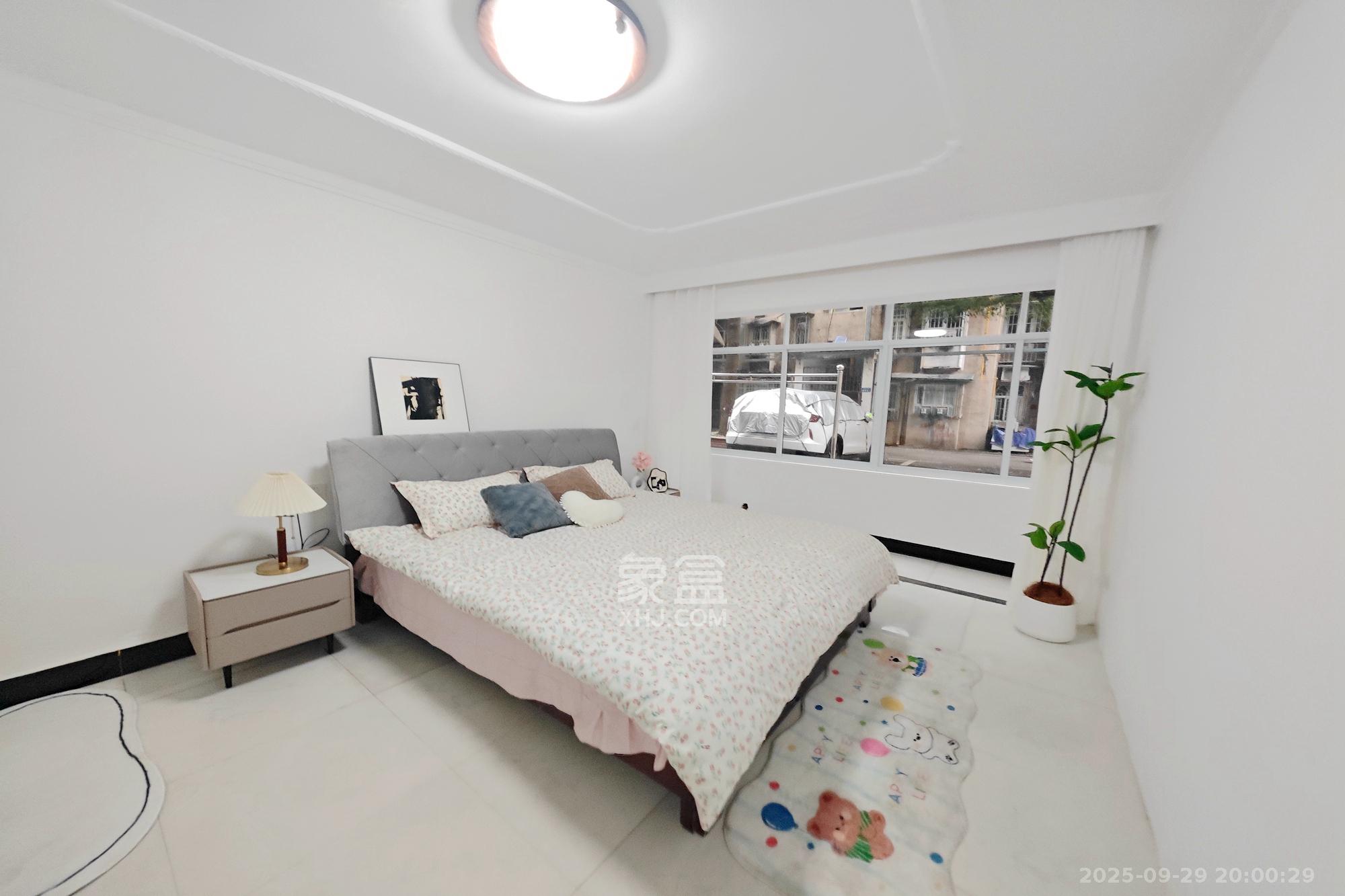 桂花二村  2室2厅1卫    65.0万卧室