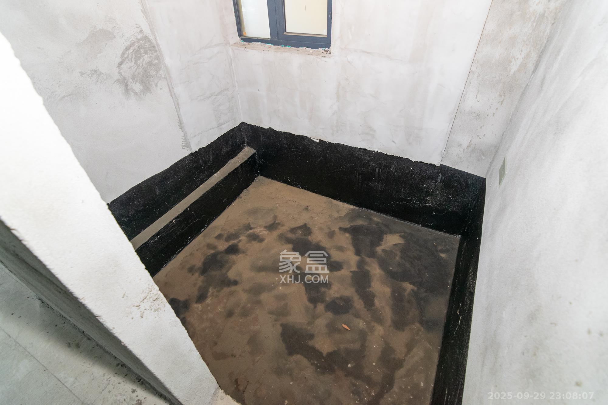 澳海谷山府 3室2厅1卫 70.0万 澳海谷山府 3室2厅1卫 70.0万卫生间