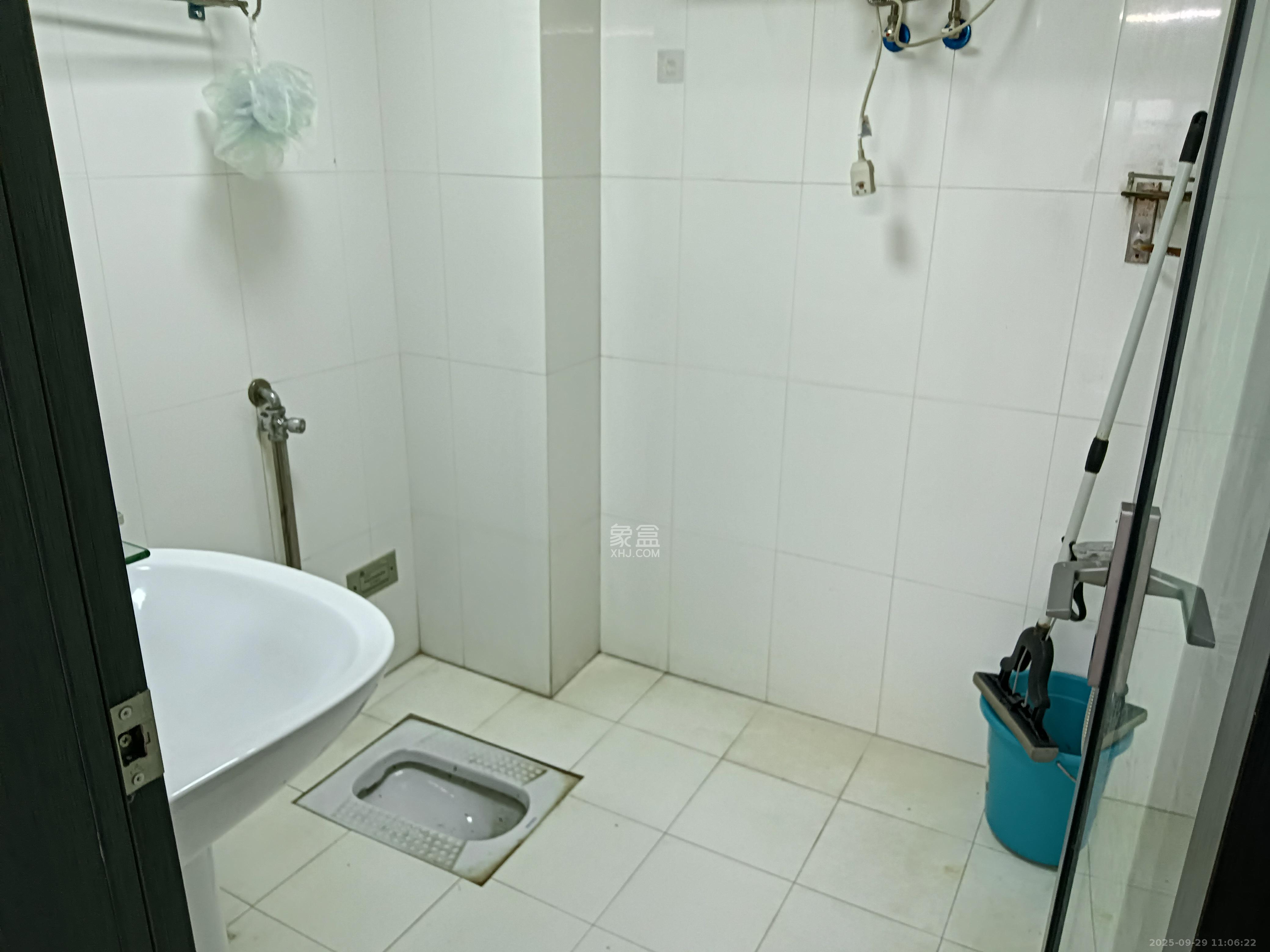 新时代广场 1室2厅1卫 3000.0元/月 新时代广场 1室2厅1卫 3000.0元/月室内图