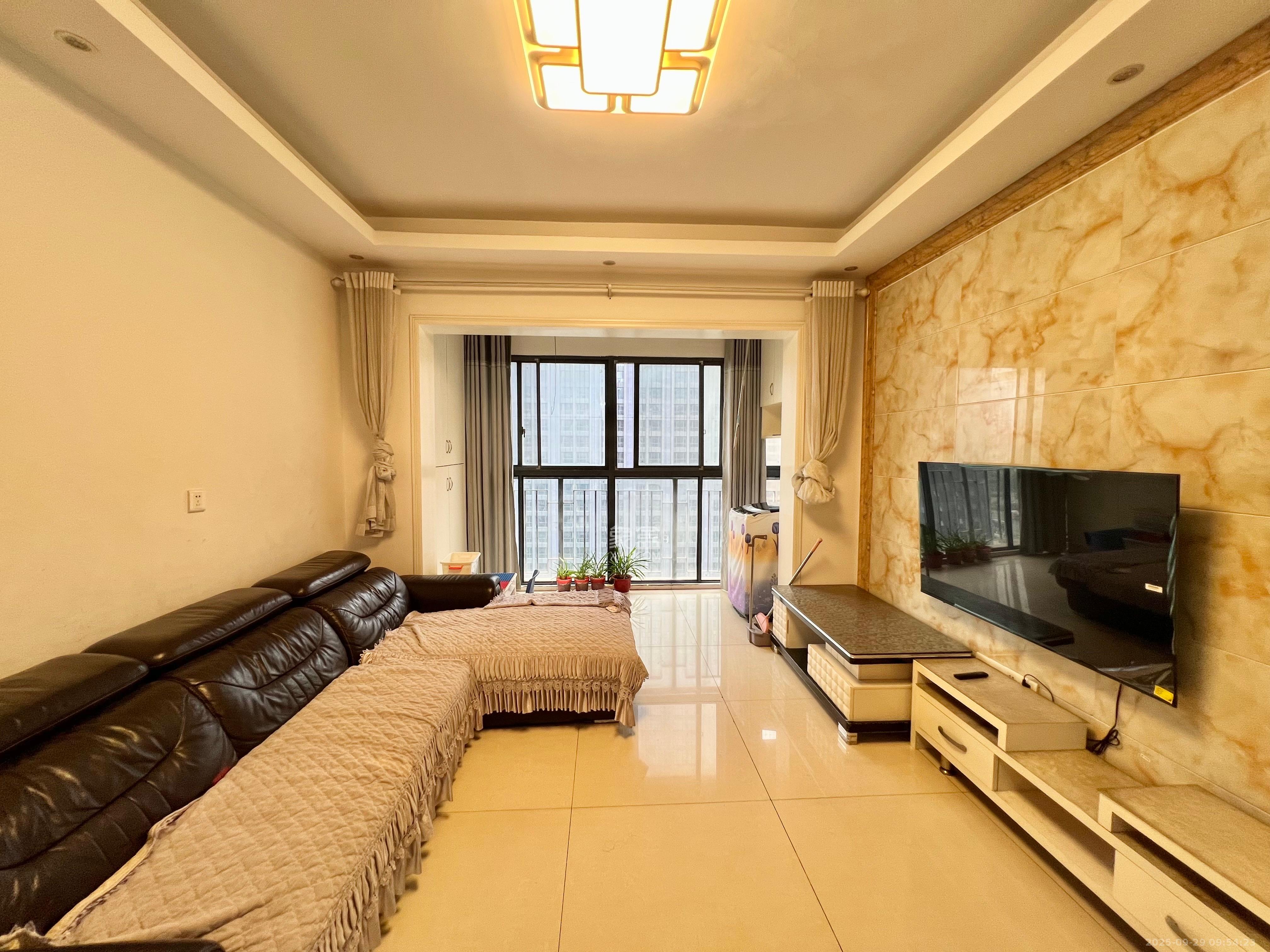 恒基凯旋门一二期 3室2厅1卫 1900.0元/月 恒基凯旋门一二期 3室2厅1卫 1900.0元/月室内图