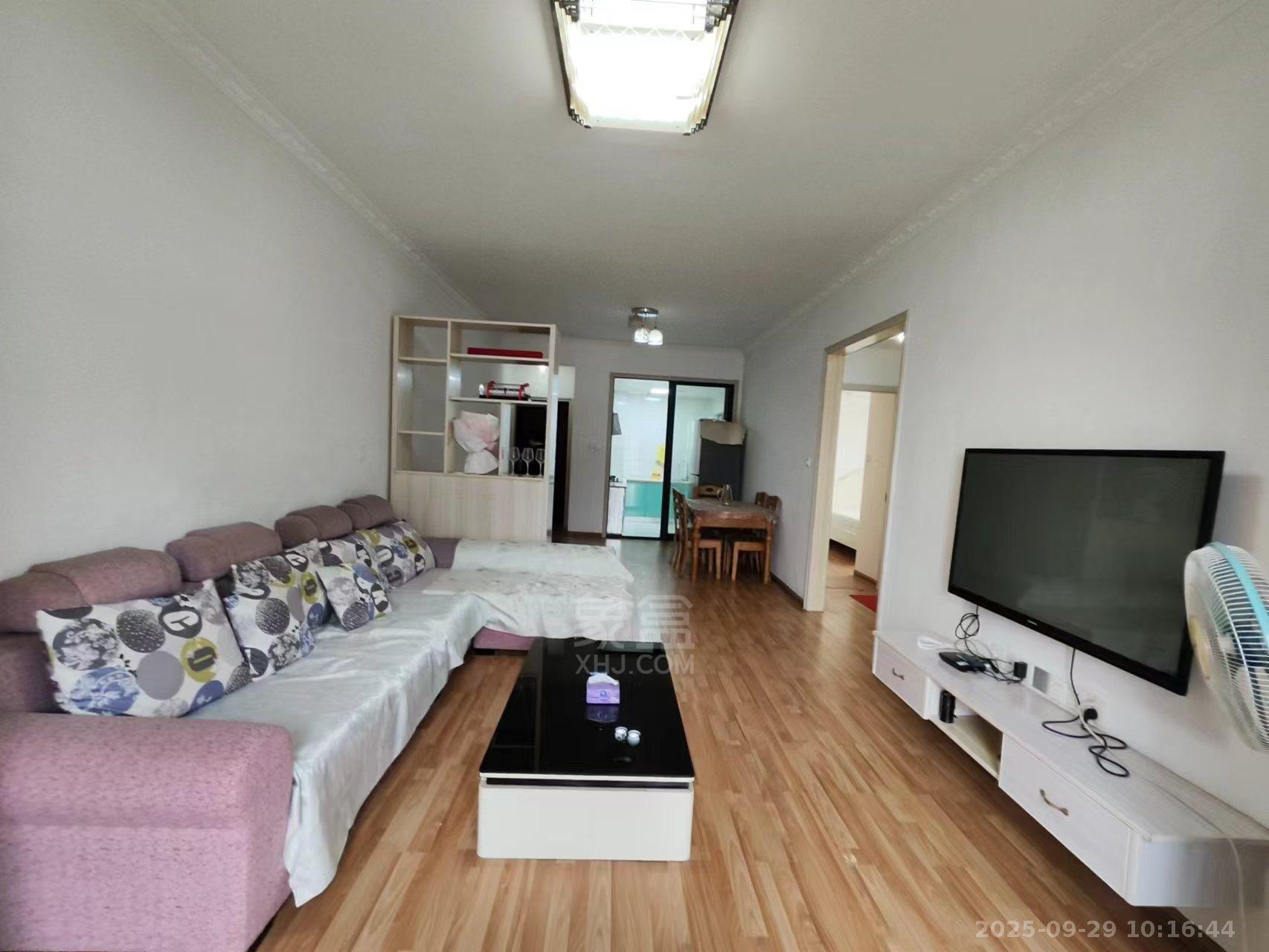中建御山和苑  3室2厅1卫   2100.00元/月室内图1
