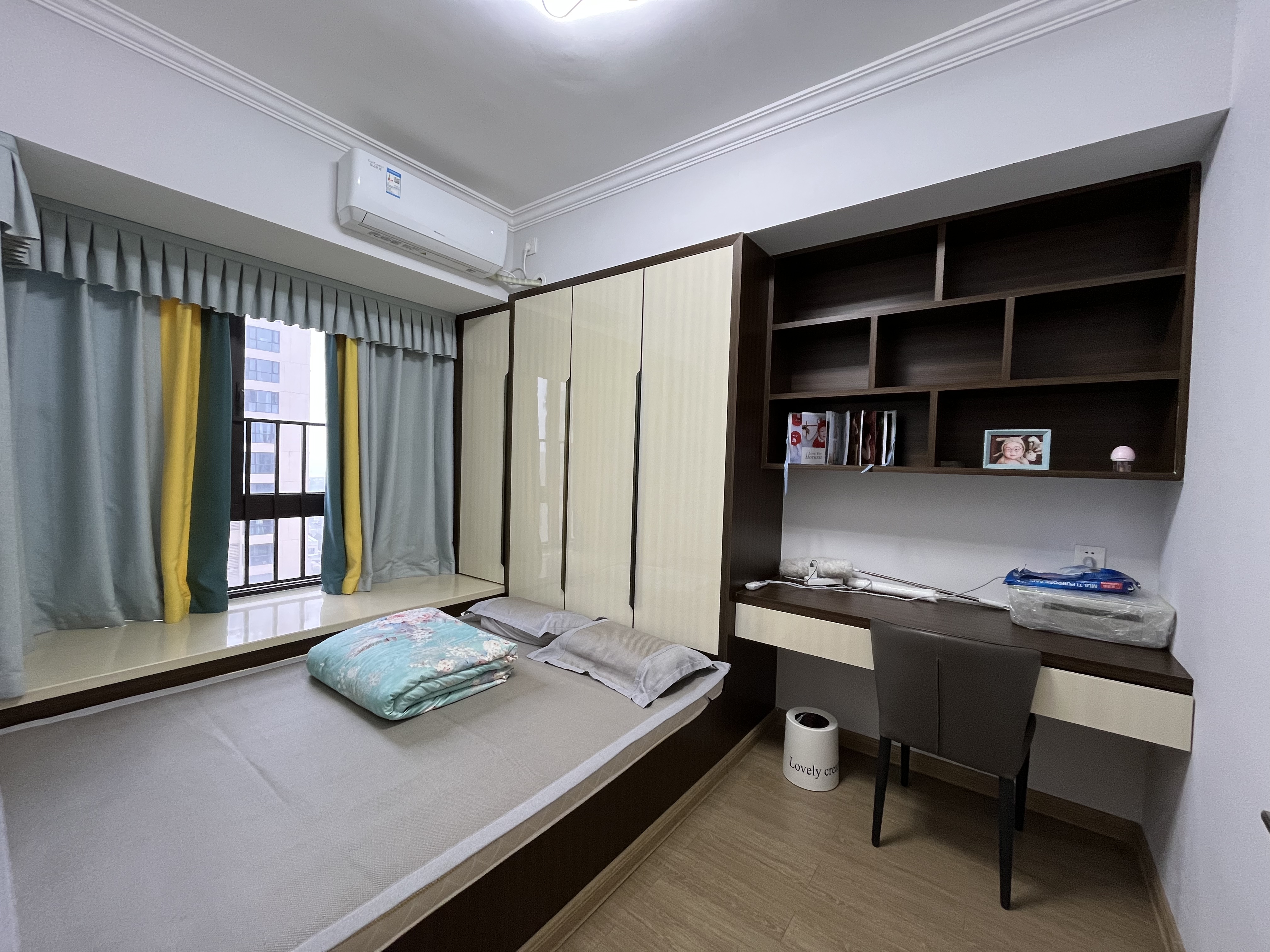 蓝溪谷 4室2厅2卫 89.8万 蓝溪谷 4室2厅2卫 89.8万室内图