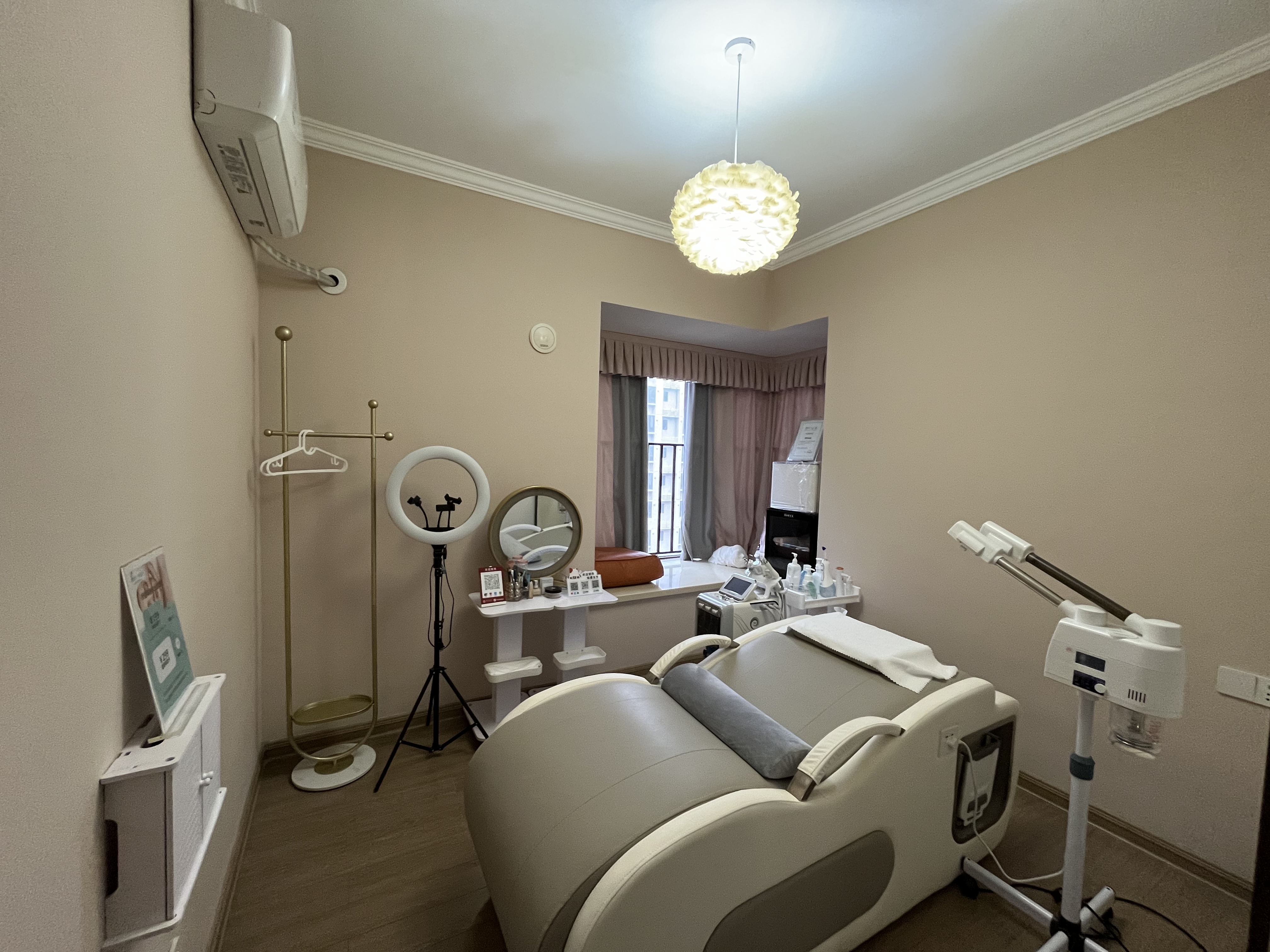 蓝溪谷 4室2厅2卫 89.8万 蓝溪谷 4室2厅2卫 89.8万室内图