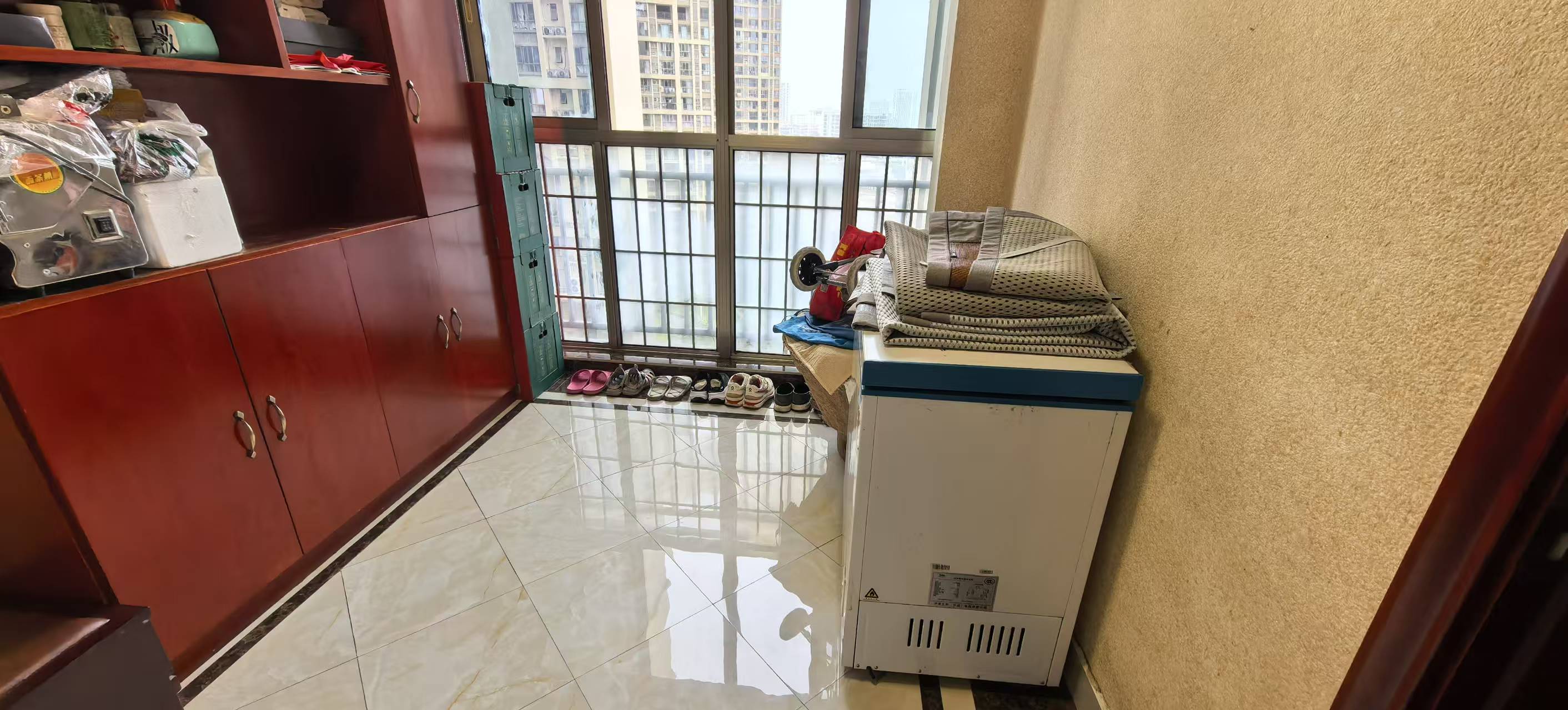 华晨御园 3室2厅2卫 83.0万 华晨御园 3室2厅2卫 83.0万室内图