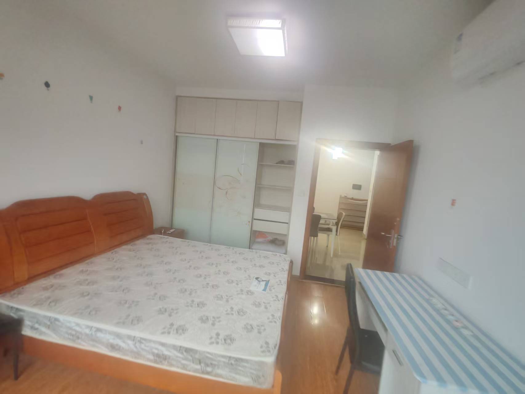 华晨御园  2室2厅2卫    42.8万室内图