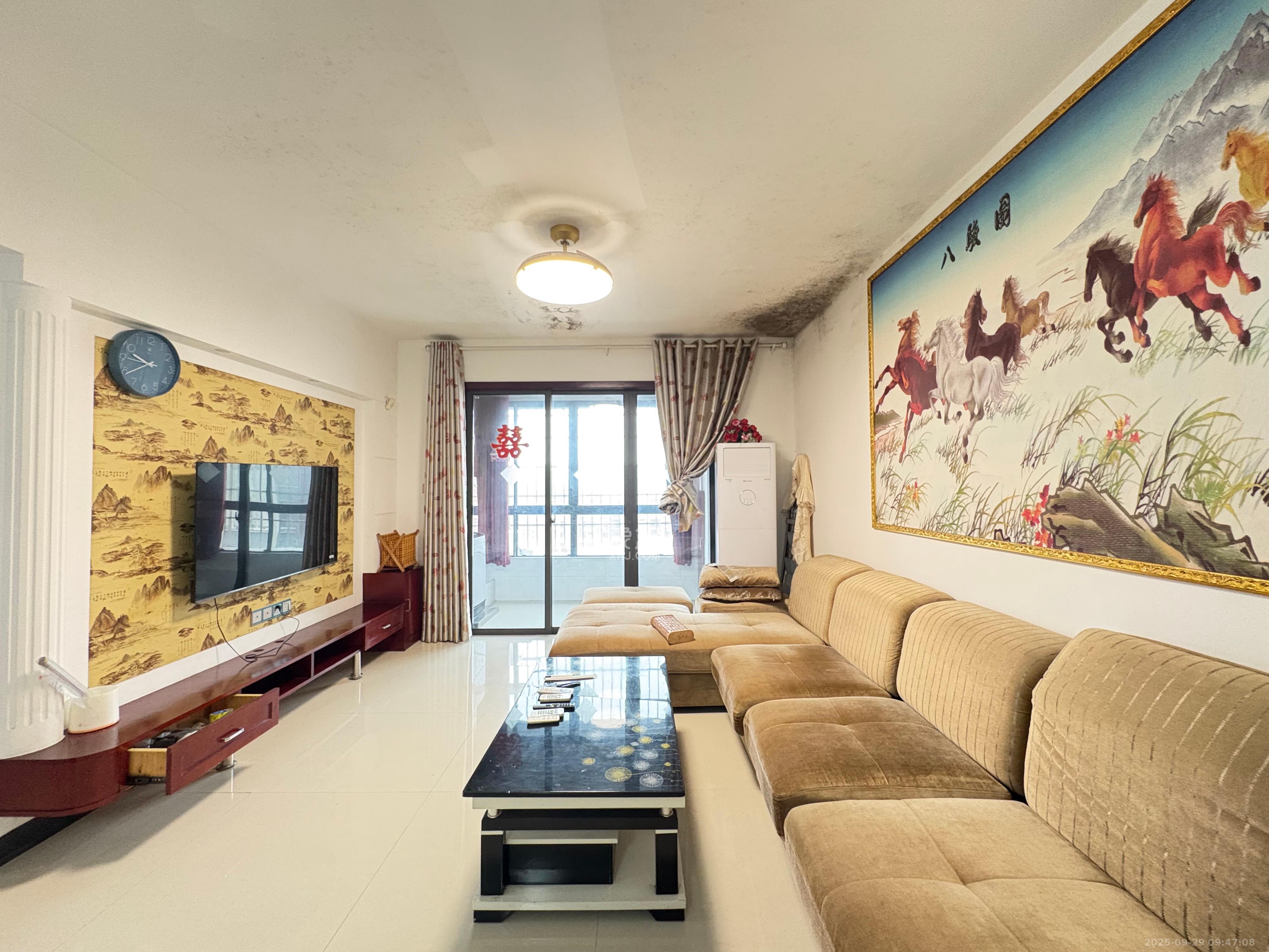 华润凤凰城二期 2室2厅1卫 2000.0元/月 华润凤凰城二期 2室2厅1卫 2000.0元/月室内图