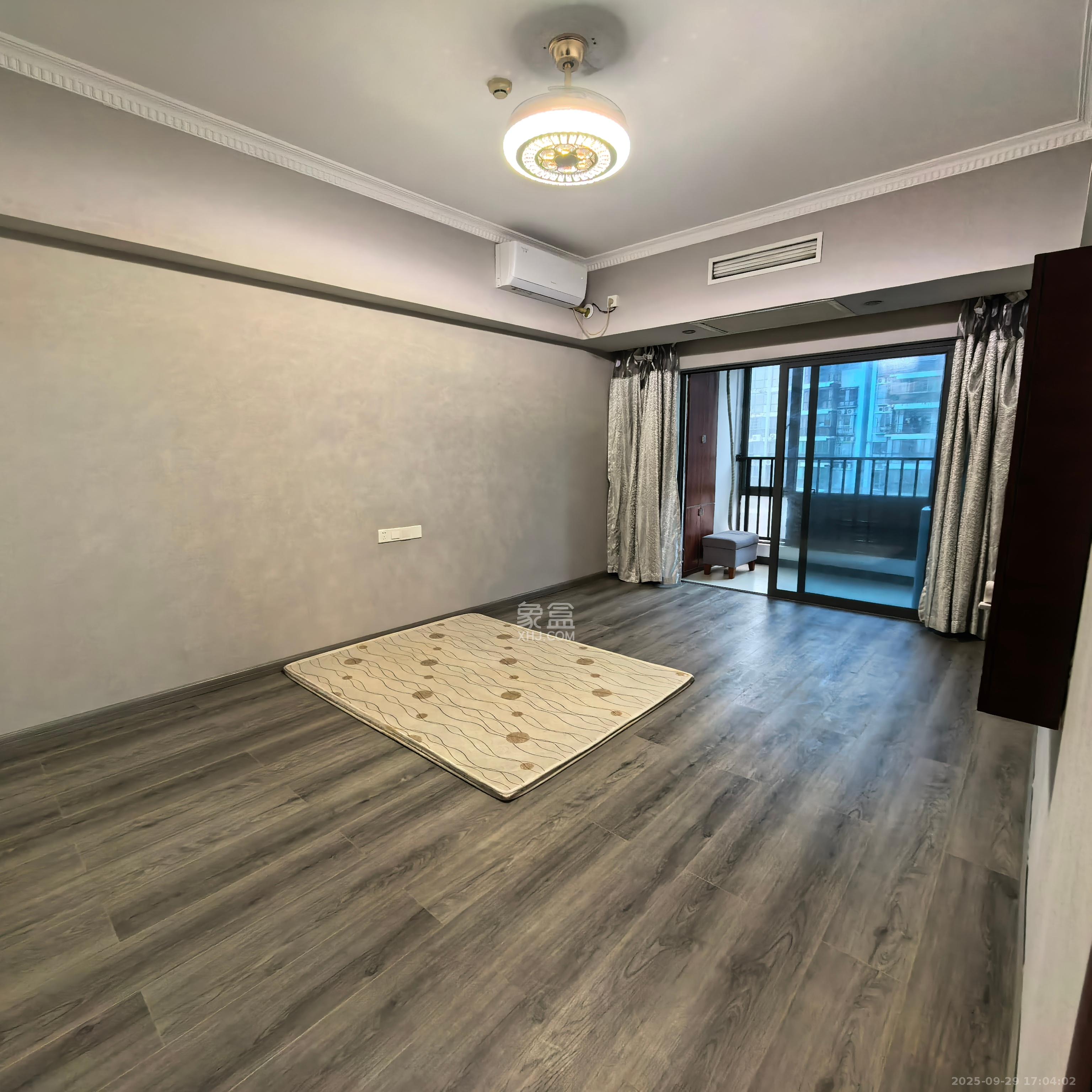 名富公寓  1室1厅1卫    2500.0元/月 名富公寓  1室1厅1卫    2500.0元/月室内图1