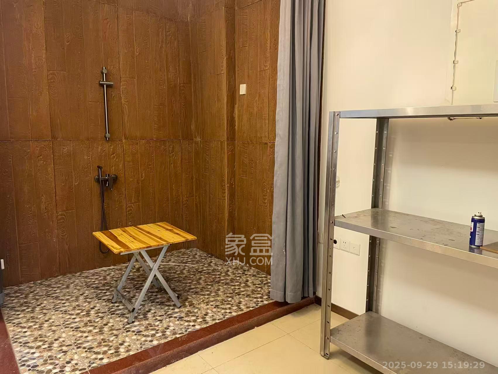 金科园  1室2厅1卫    2000.0元/月室内图