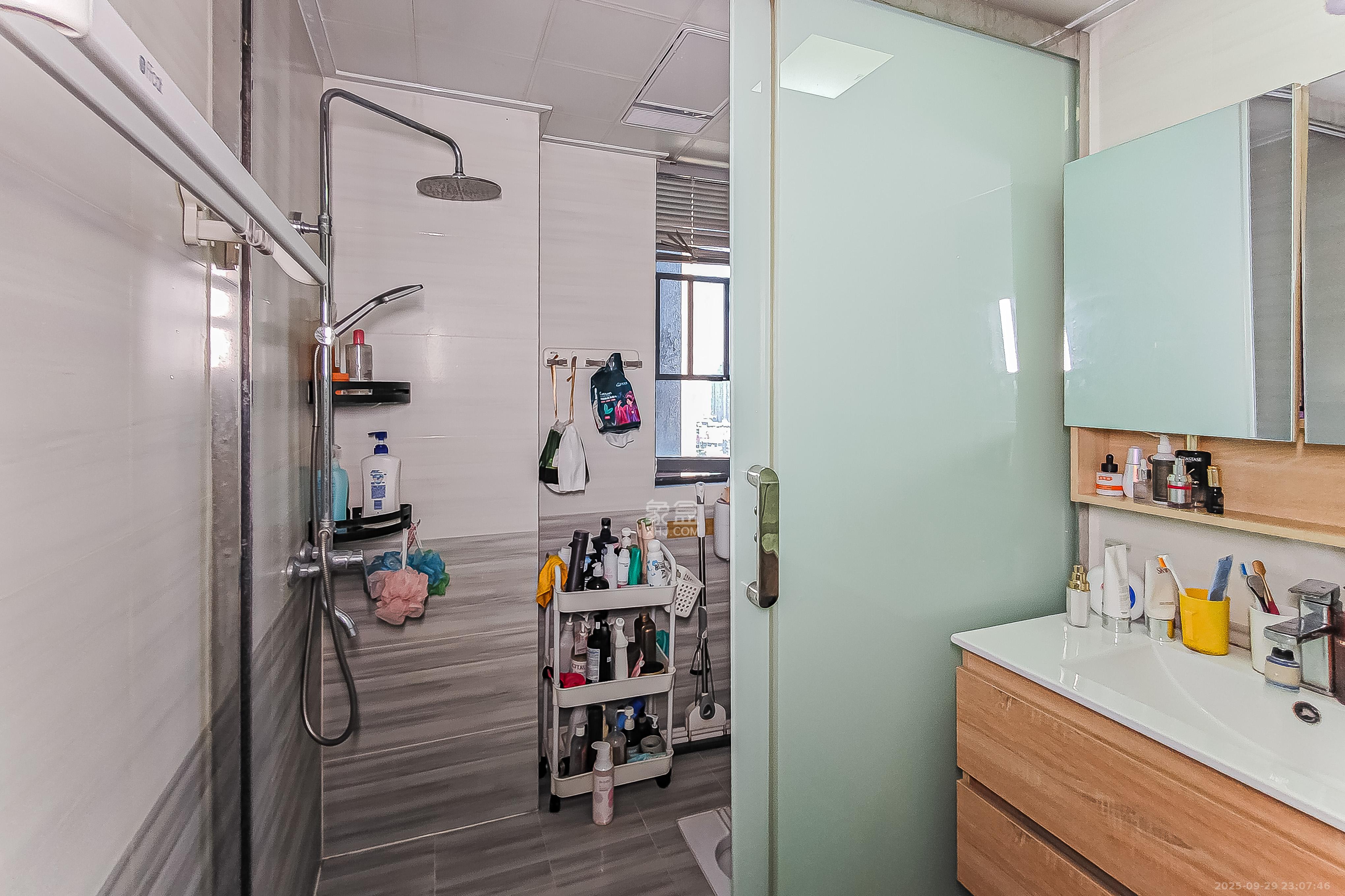 建发中央公园(建发美地) 3室2厅2卫 143.8万 建发中央公园(建发美地) 3室2厅2卫 143.8万卫生间