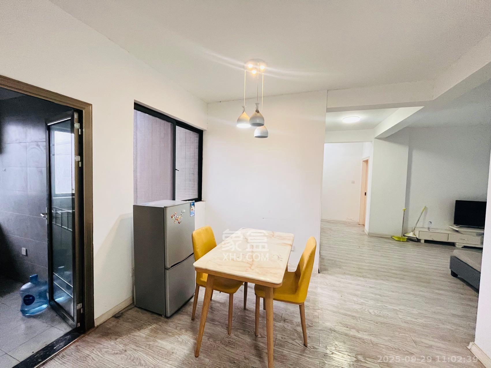 优山美地 3室2厅2卫 2600.0元/月 优山美地 3室2厅2卫 2600.0元/月室内图