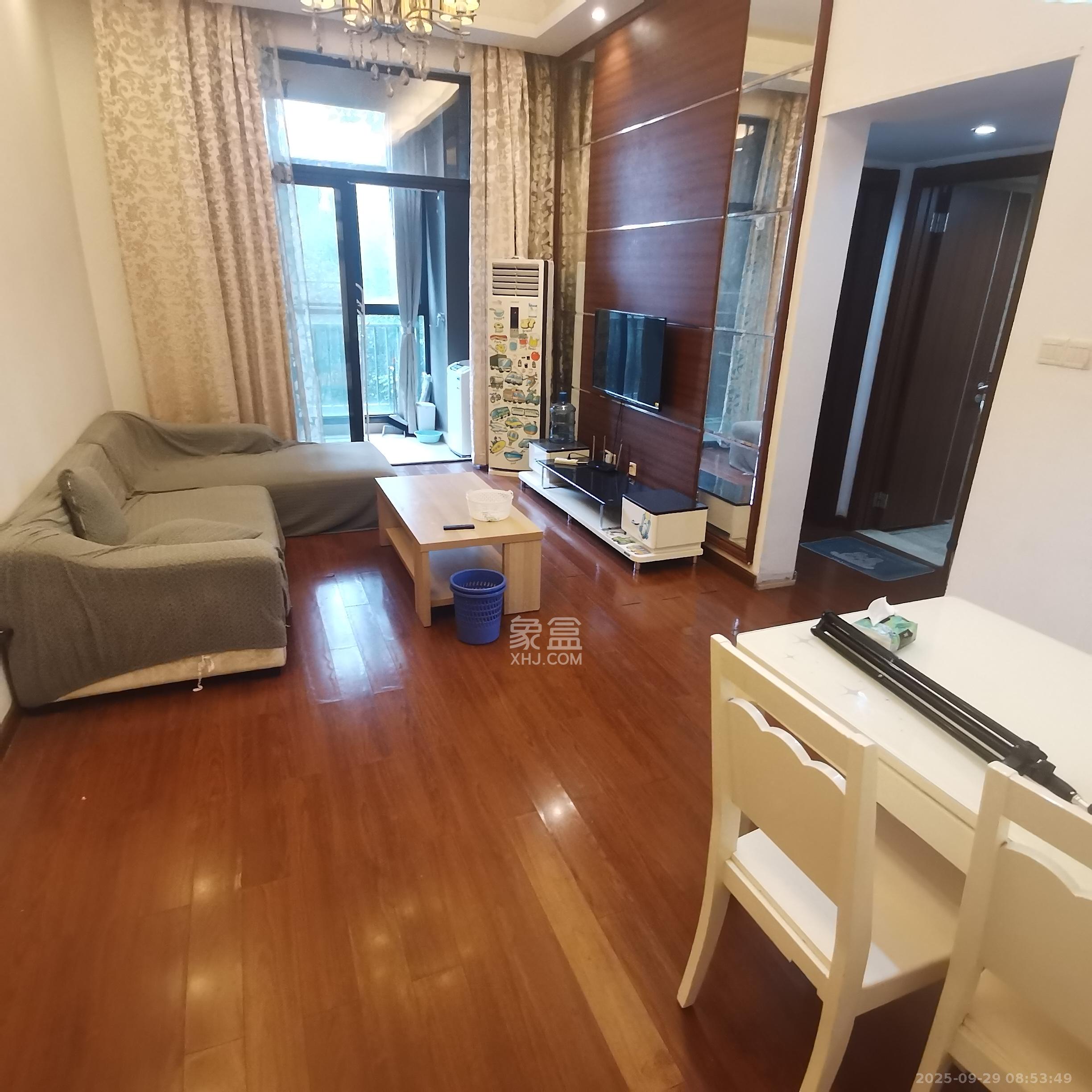 万科金域华府二期  2室2厅1卫    2100.0元/月 万科金域华府二期  2室2厅1卫    2100.0元/月室内图