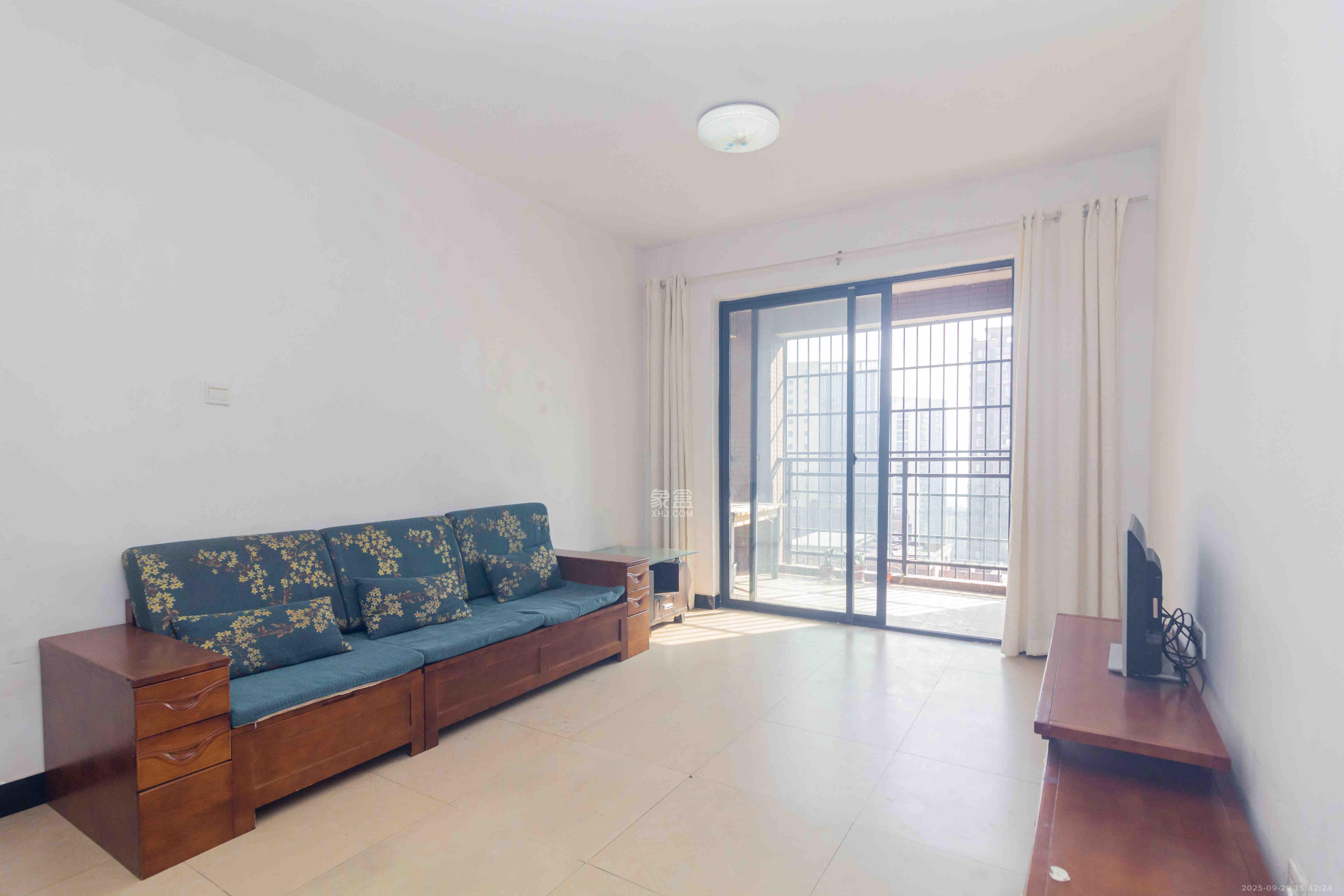 辉煌国际城一期 2室1厅1卫 1700.0元/月 辉煌国际城一期 2室1厅1卫 1700.0元/月室内图