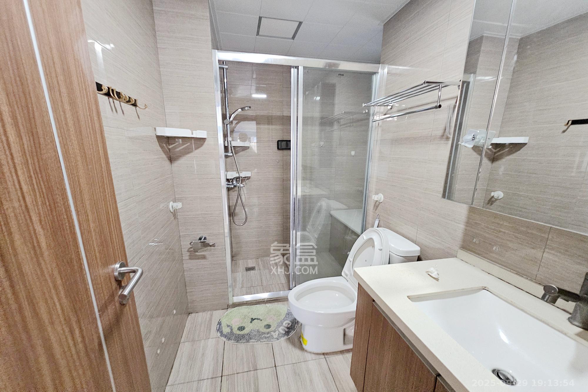 阳光城尚东湾蜜桃园 2室1厅1卫 82.0万 阳光城尚东湾蜜桃园 2室1厅1卫 82.0万其他