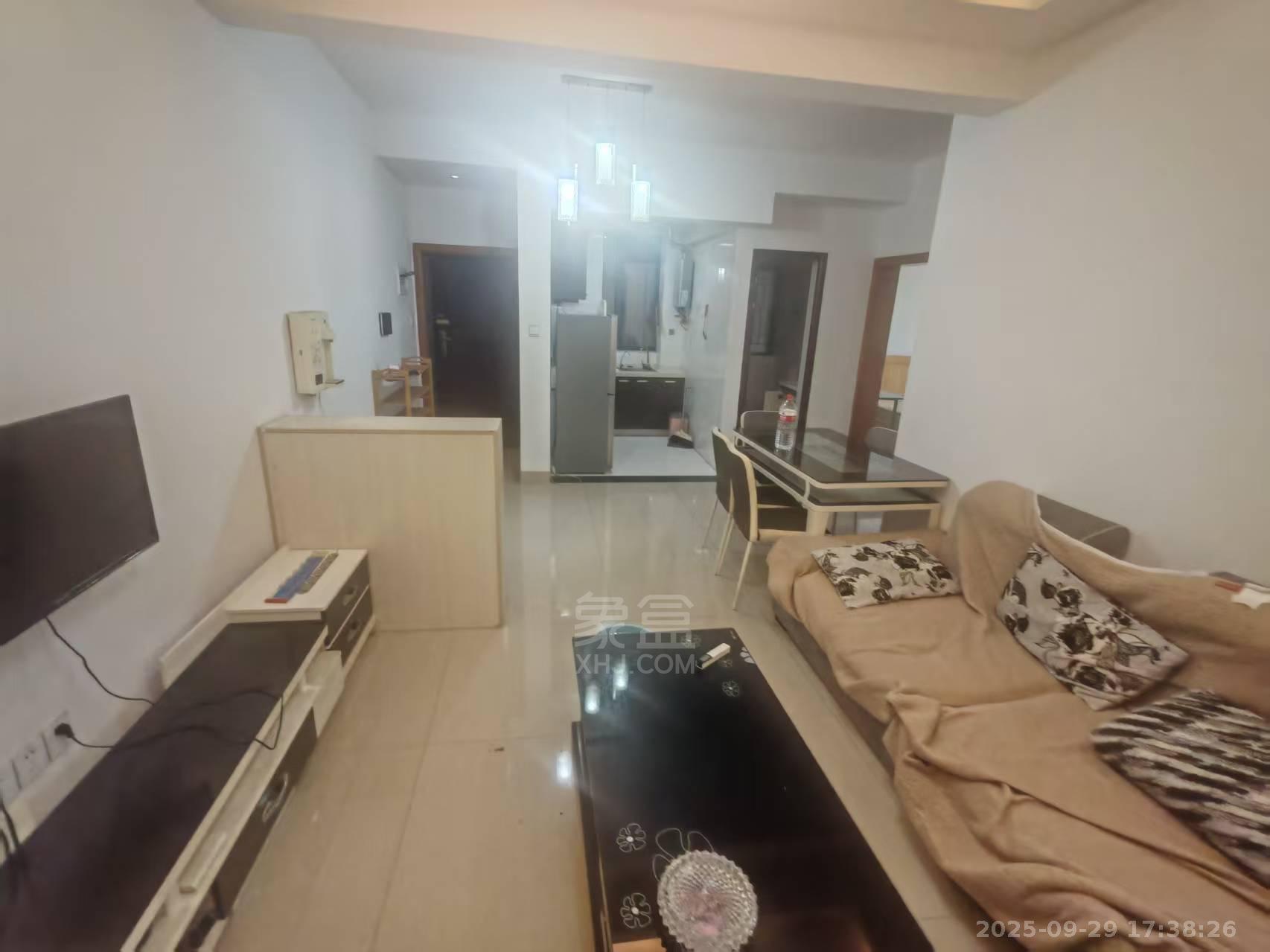 华晨御园 2室2厅1卫 1600.0元/月 华晨御园 2室2厅1卫 1600.0元/月户型图