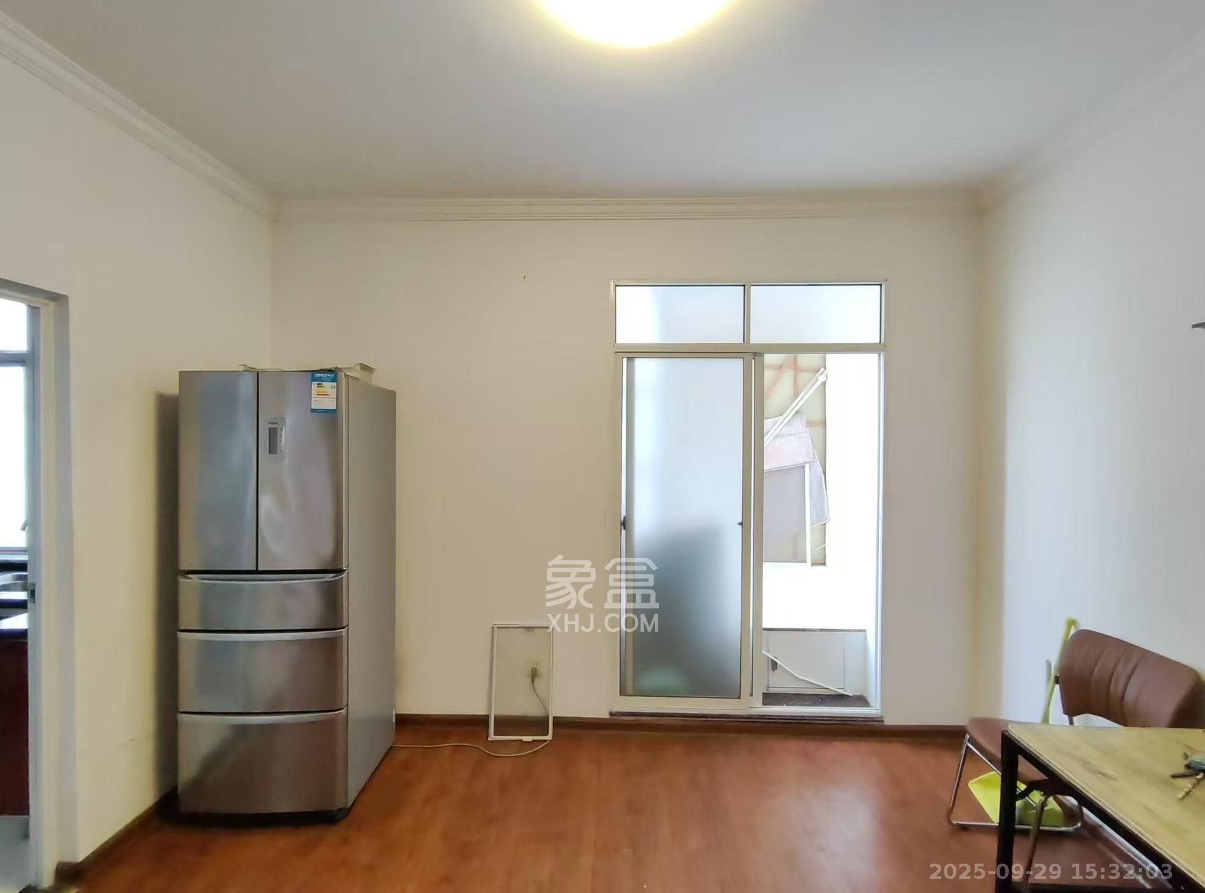 东方新世界 2室2厅1卫 2300.0元/月 东方新世界 2室2厅1卫 2300.0元/月室内图