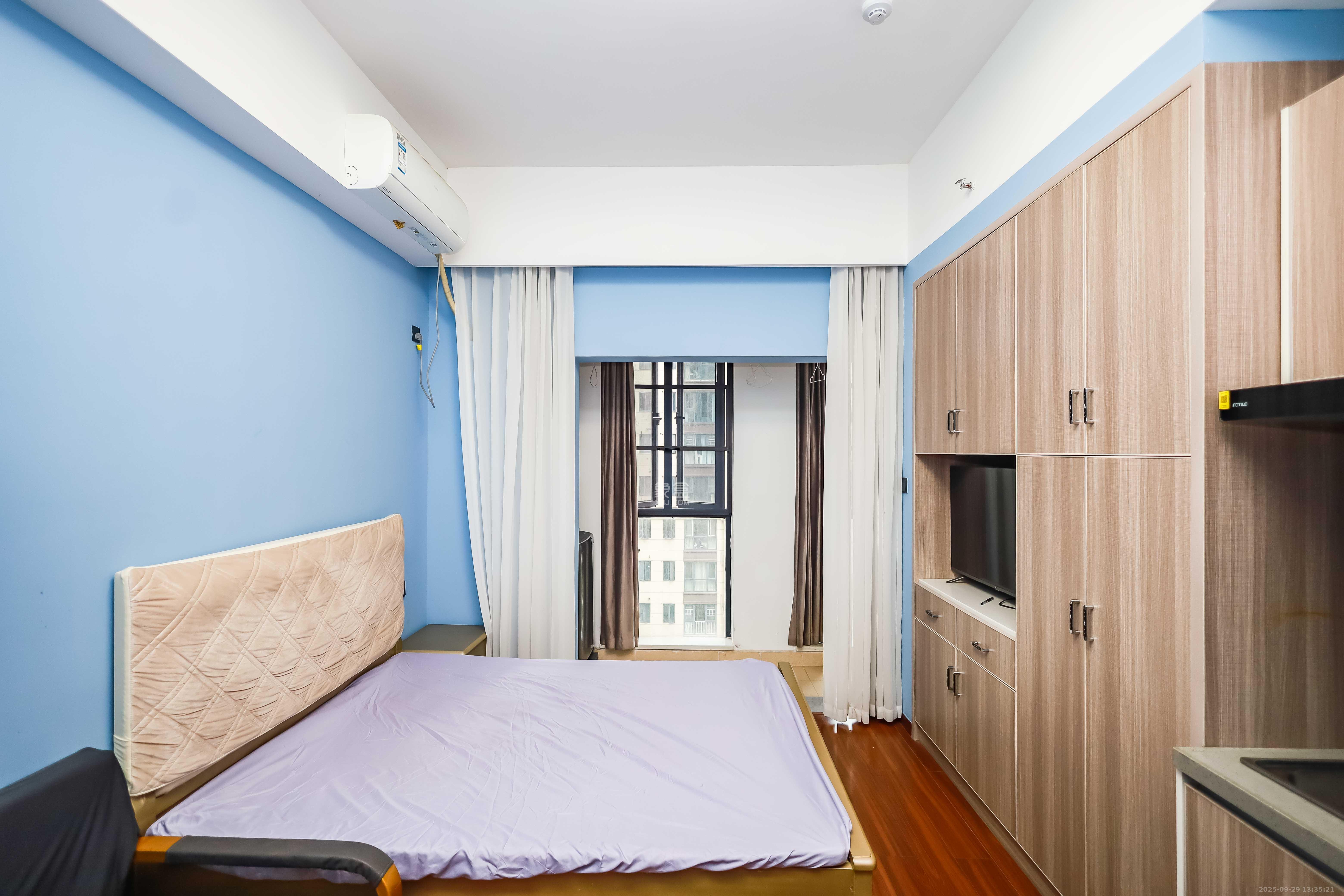 荣泰广场  1室1厅1卫    20.0万