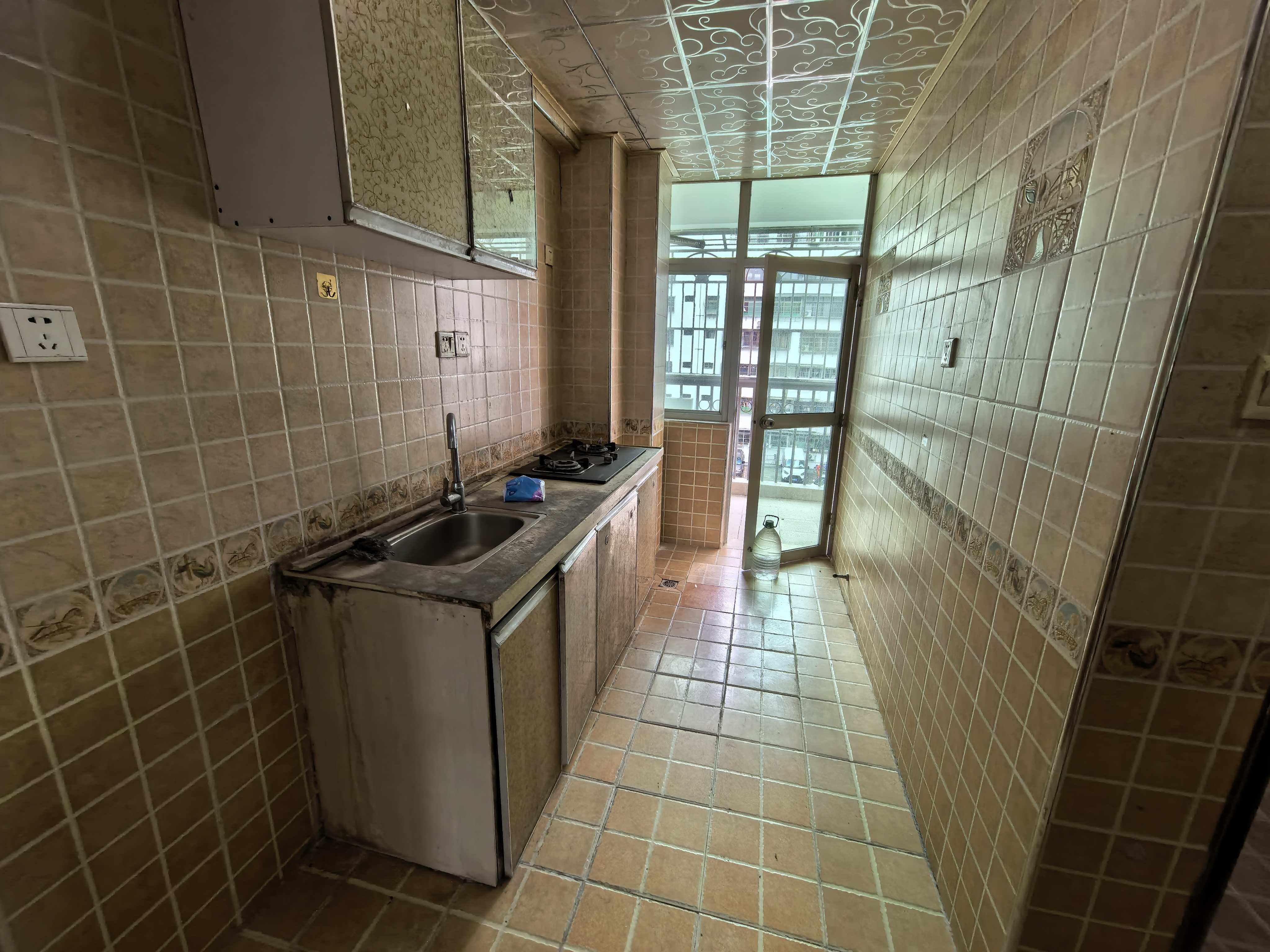 社科大院 3室2厅2卫 2500.0元/月 社科大院 3室2厅2卫 2500.0元/月室内图