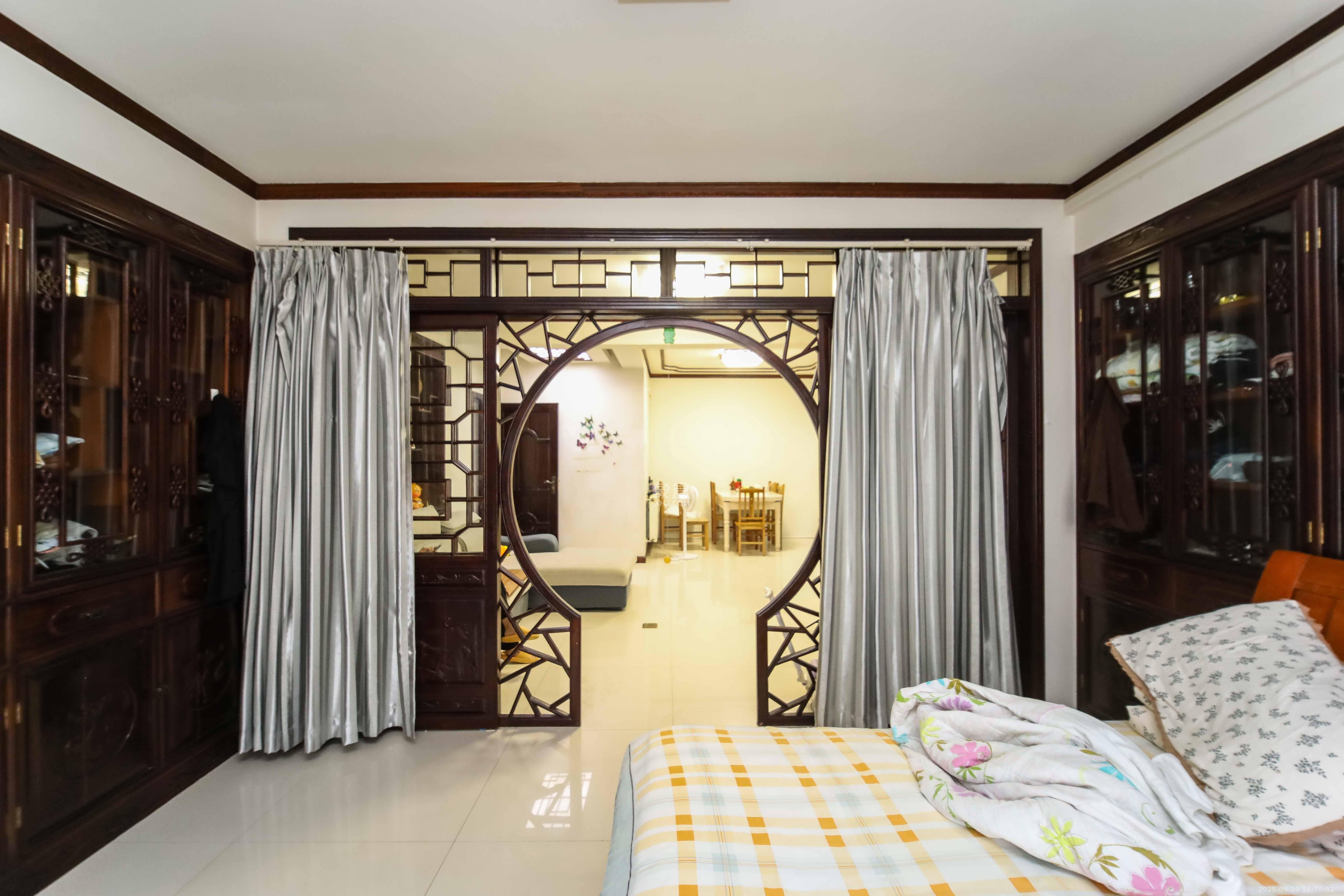 惠泽园  3室2厅2卫    99.0万 惠泽园  3室2厅2卫    99.0万卧室