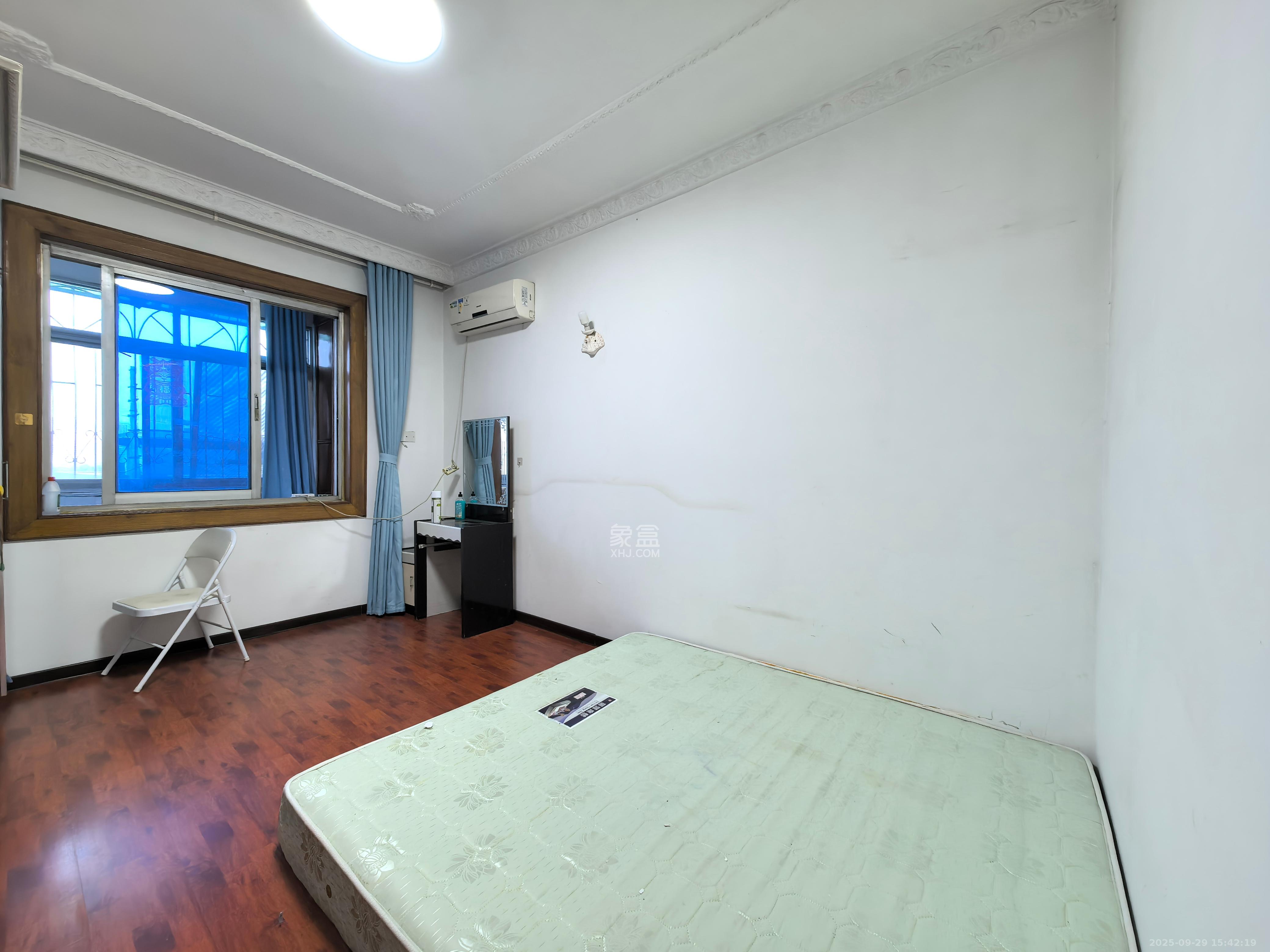 法院宿舍（德雅路61号/93号）  3室2厅1卫    1600.0元/月室内图