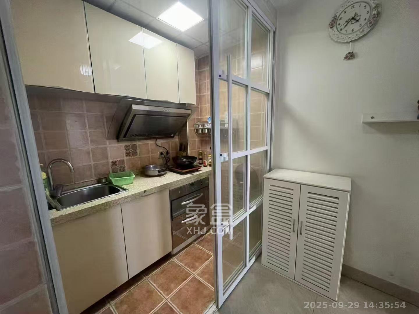 金侨城 1室1厅1卫 1100.0元/月 金侨城 1室1厅1卫 1100.0元/月室内图