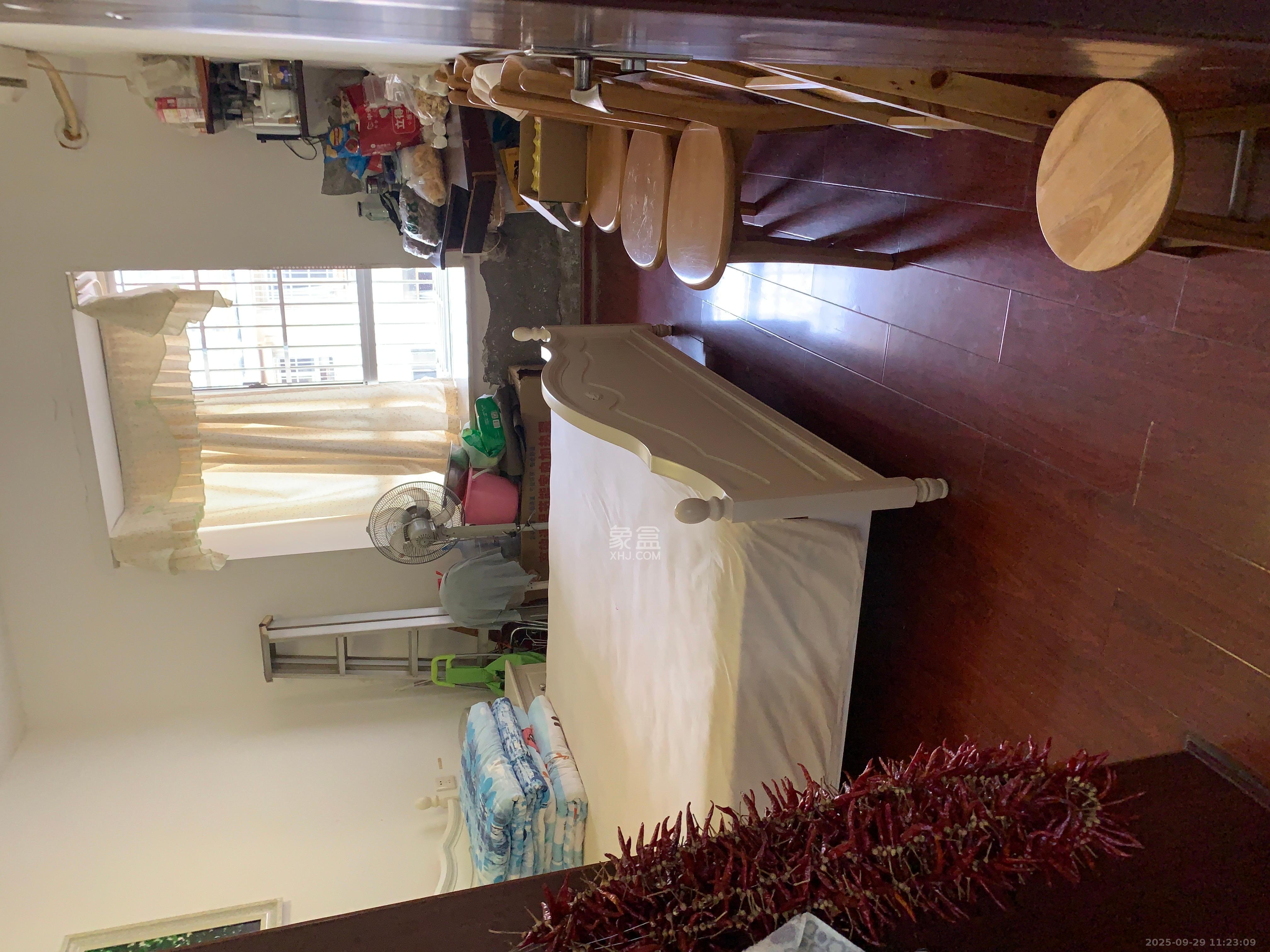 红花坡社区  2室1厅1卫    1100.0元/月室内图