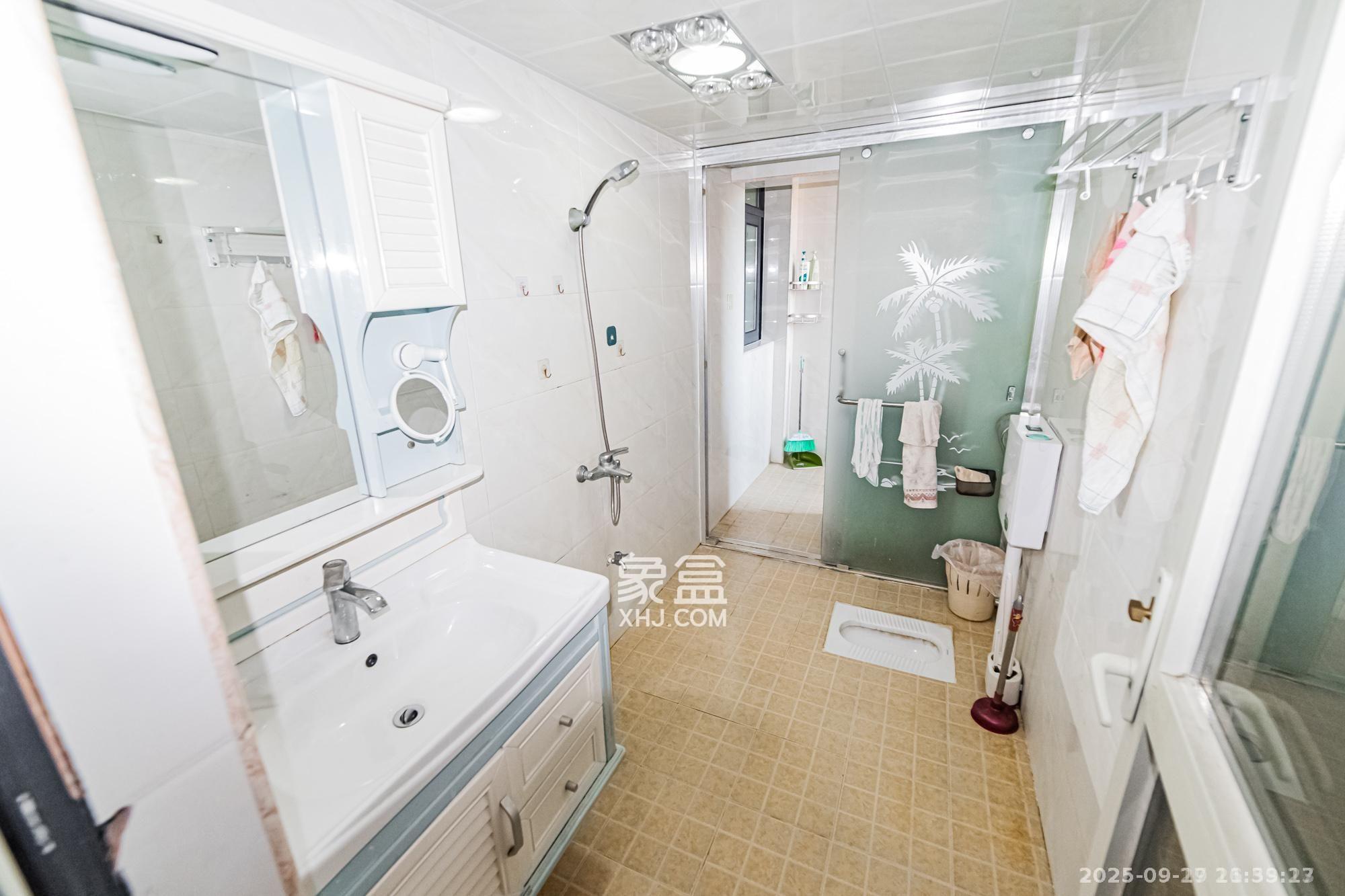 北辰三角洲E6区 3室2厅2卫 3100.0元/月 北辰三角洲E6区 3室2厅2卫 3100.0元/月室内图