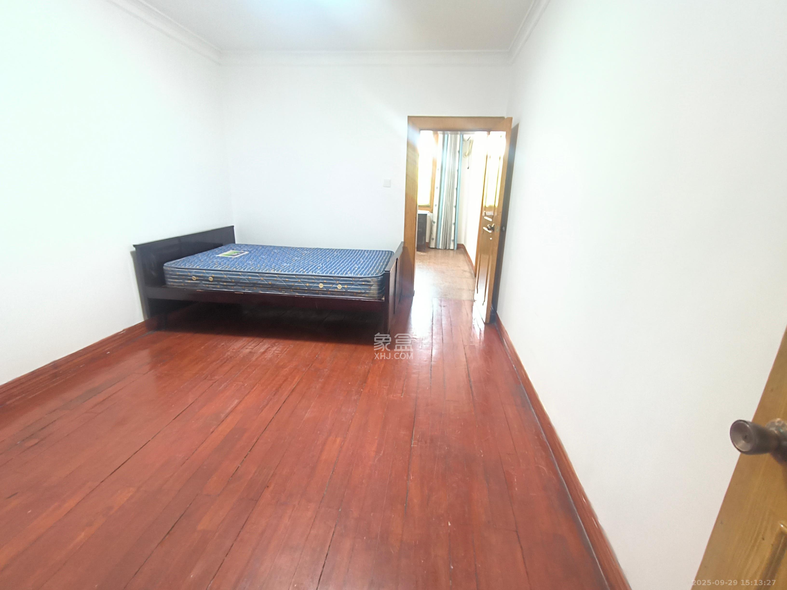 马家冲社区(马家冲小区) 3室2厅1卫 2500.0元/月 马家冲社区(马家冲小区) 3室2厅1卫 2500.0元/月室内图