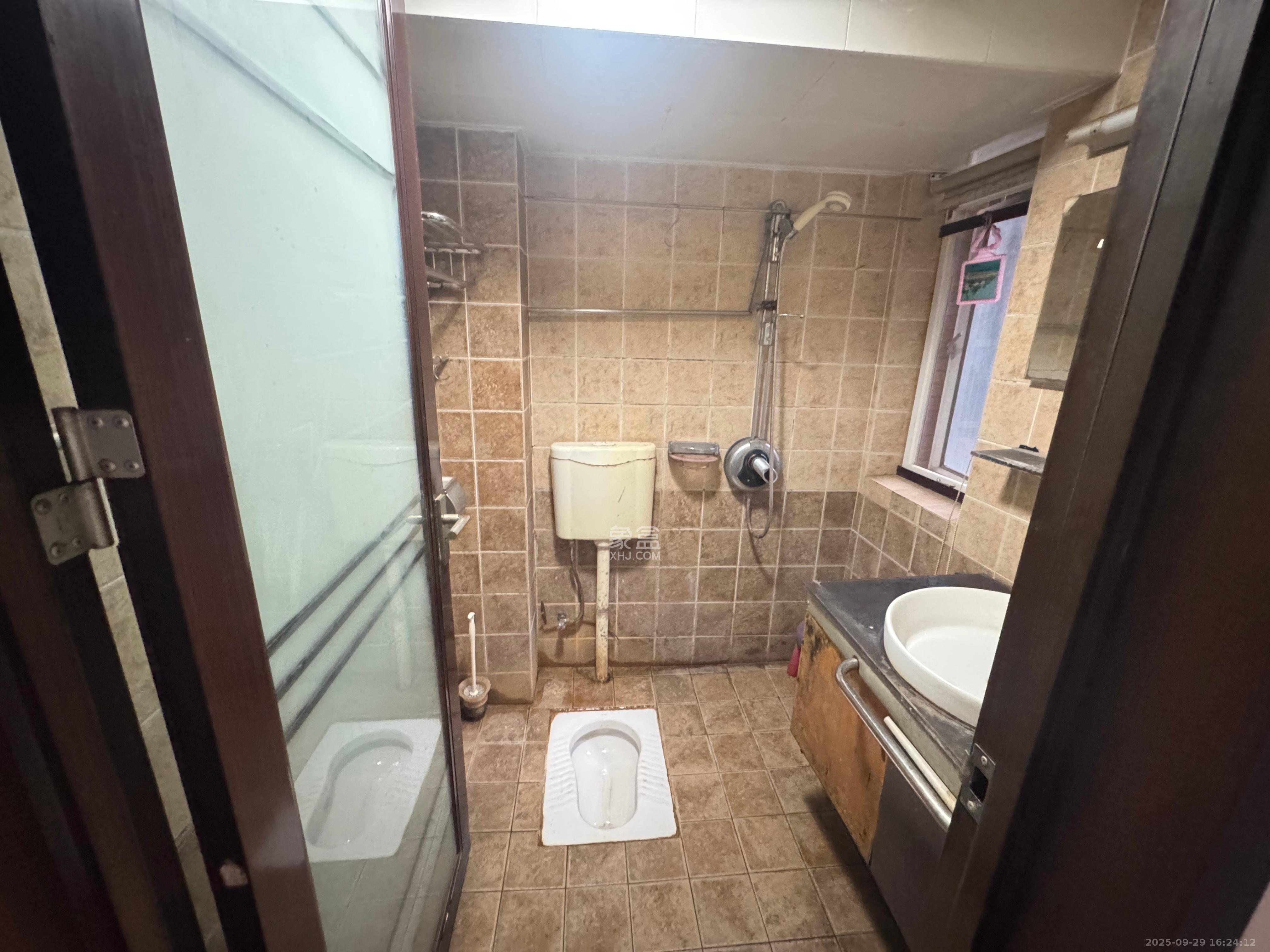 福乐康城 3室2厅2卫 2300.0元/月 福乐康城 3室2厅2卫 2300.0元/月室内图