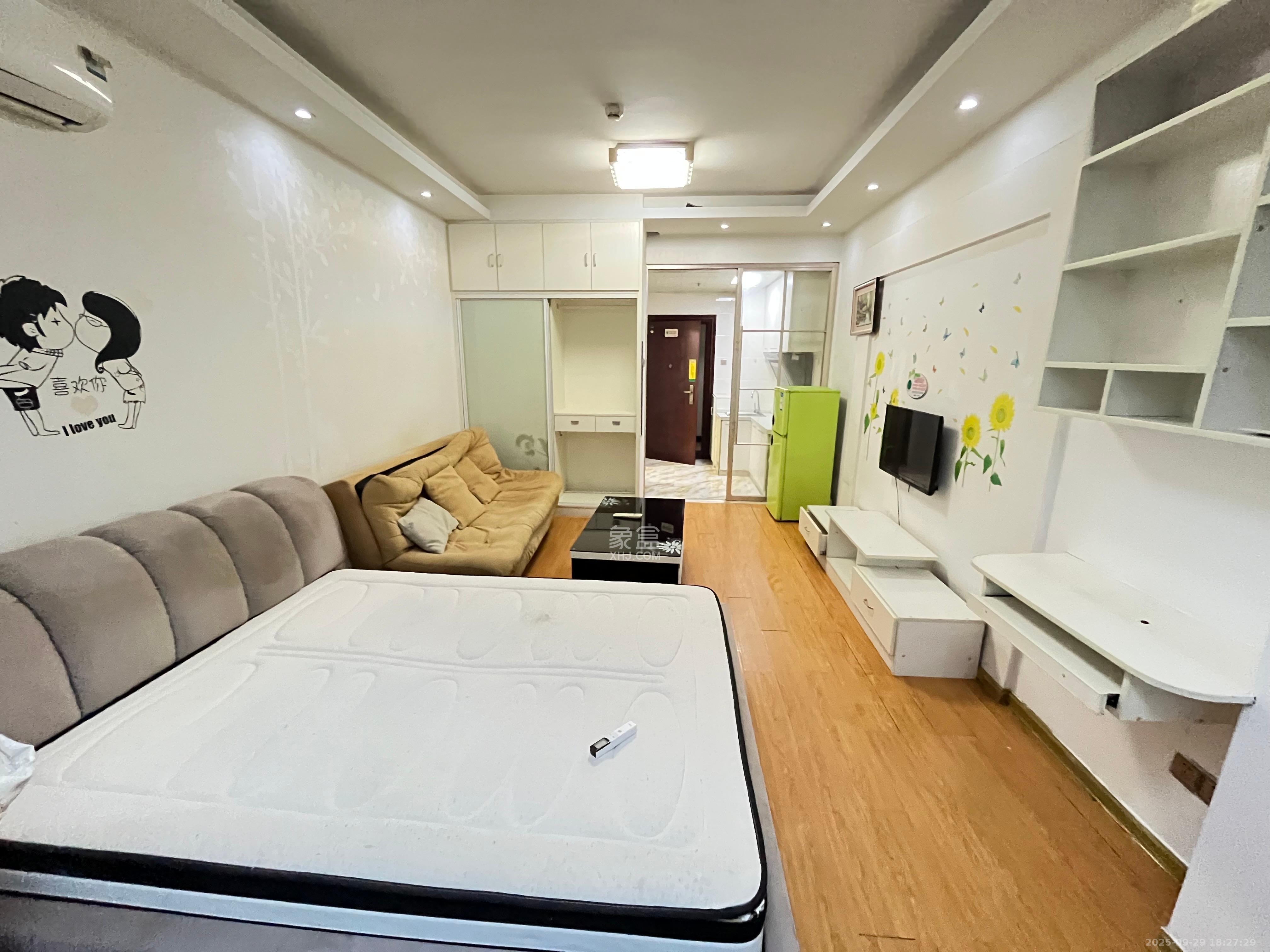 万科魅力之城 1室1厅1卫 1300.0元/月 万科魅力之城 1室1厅1卫 1300.0元/月室内图