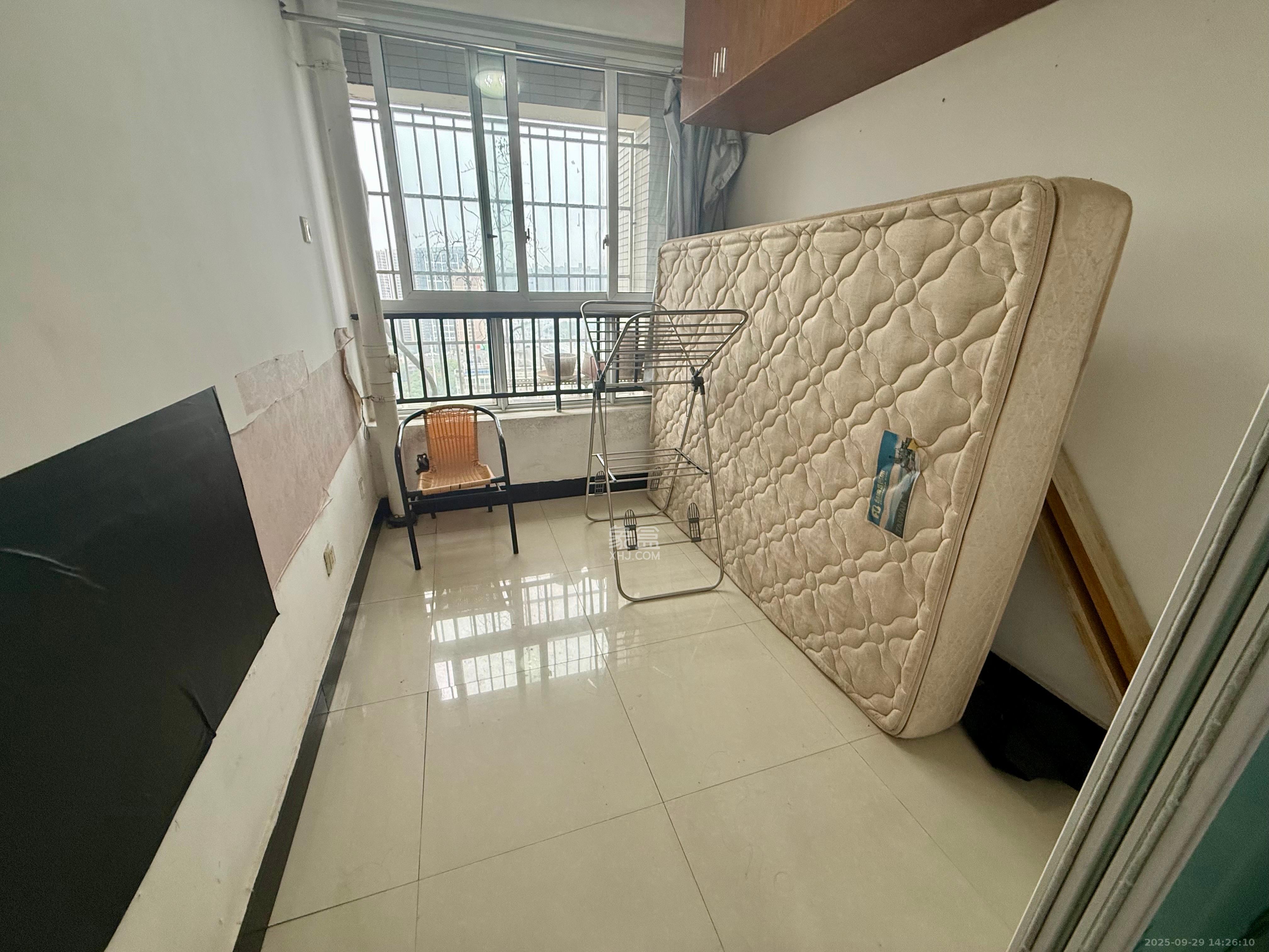 月湖兰庭  1室1厅1卫    1800.0元/月室内图