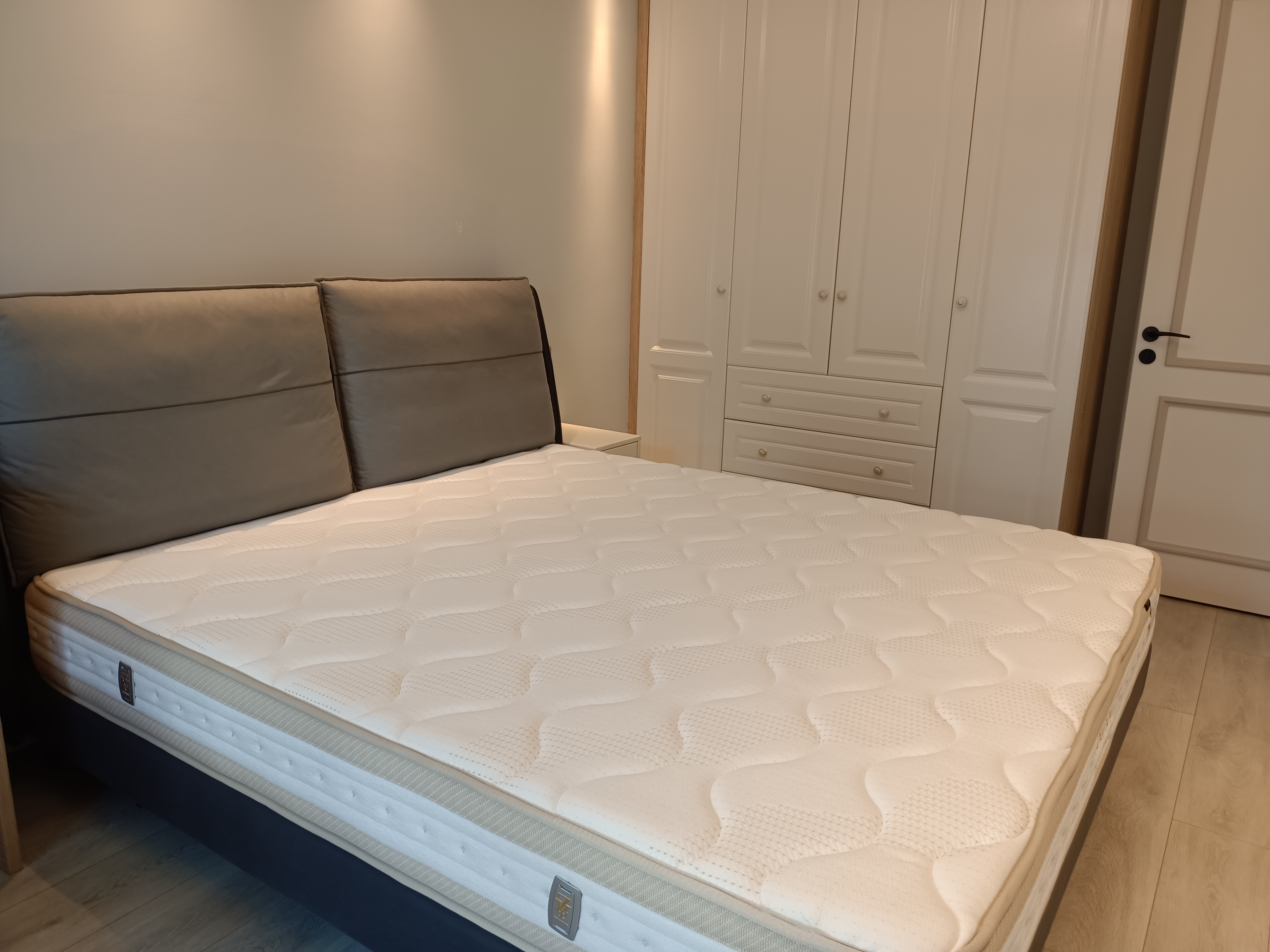 国兴城(A区) 3室2厅2卫 6500.0元/月 国兴城(A区) 3室2厅2卫 6500.0元/月室内图