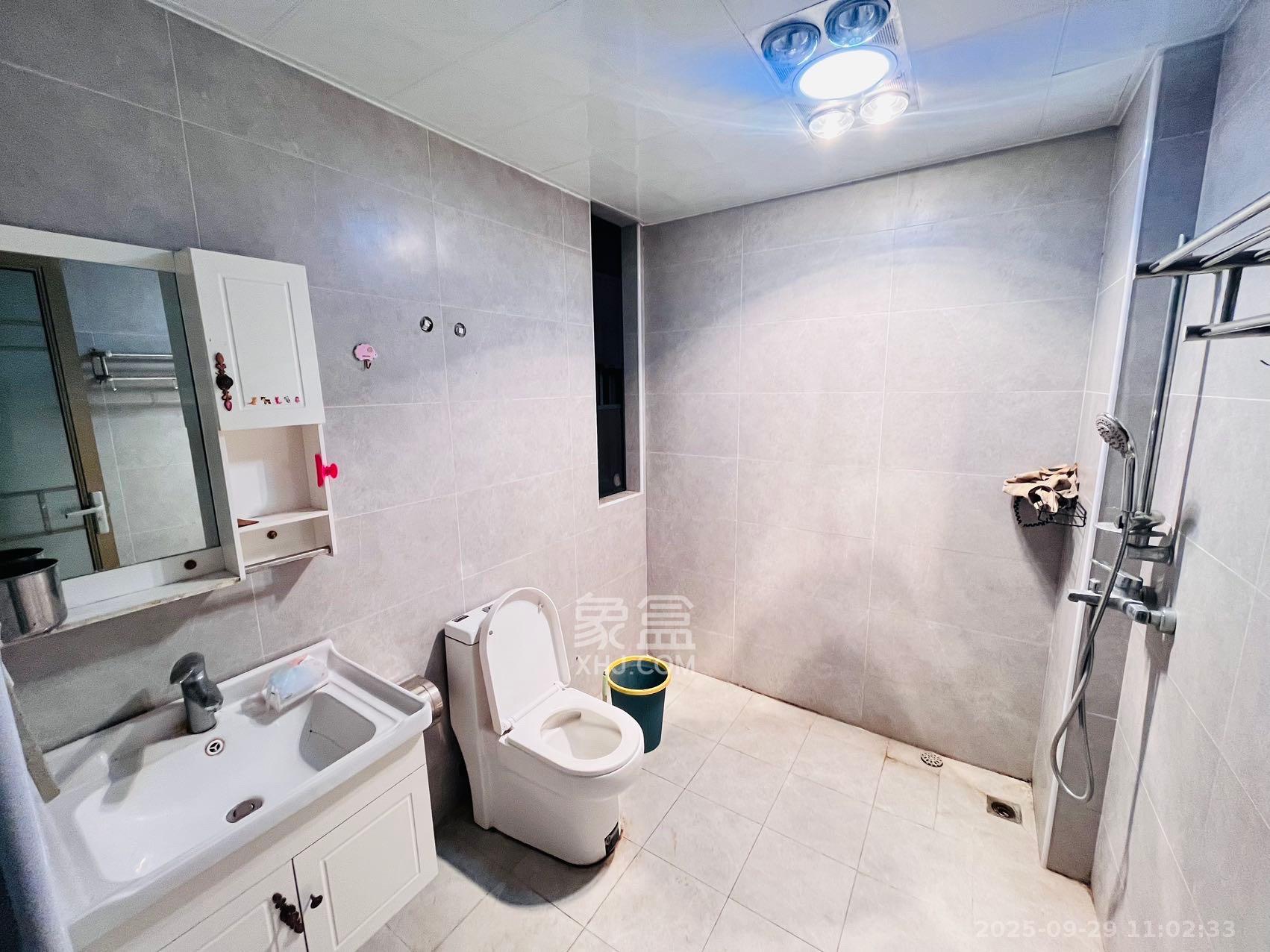 优山美地 3室2厅2卫 2600.0元/月 优山美地 3室2厅2卫 2600.0元/月室内图