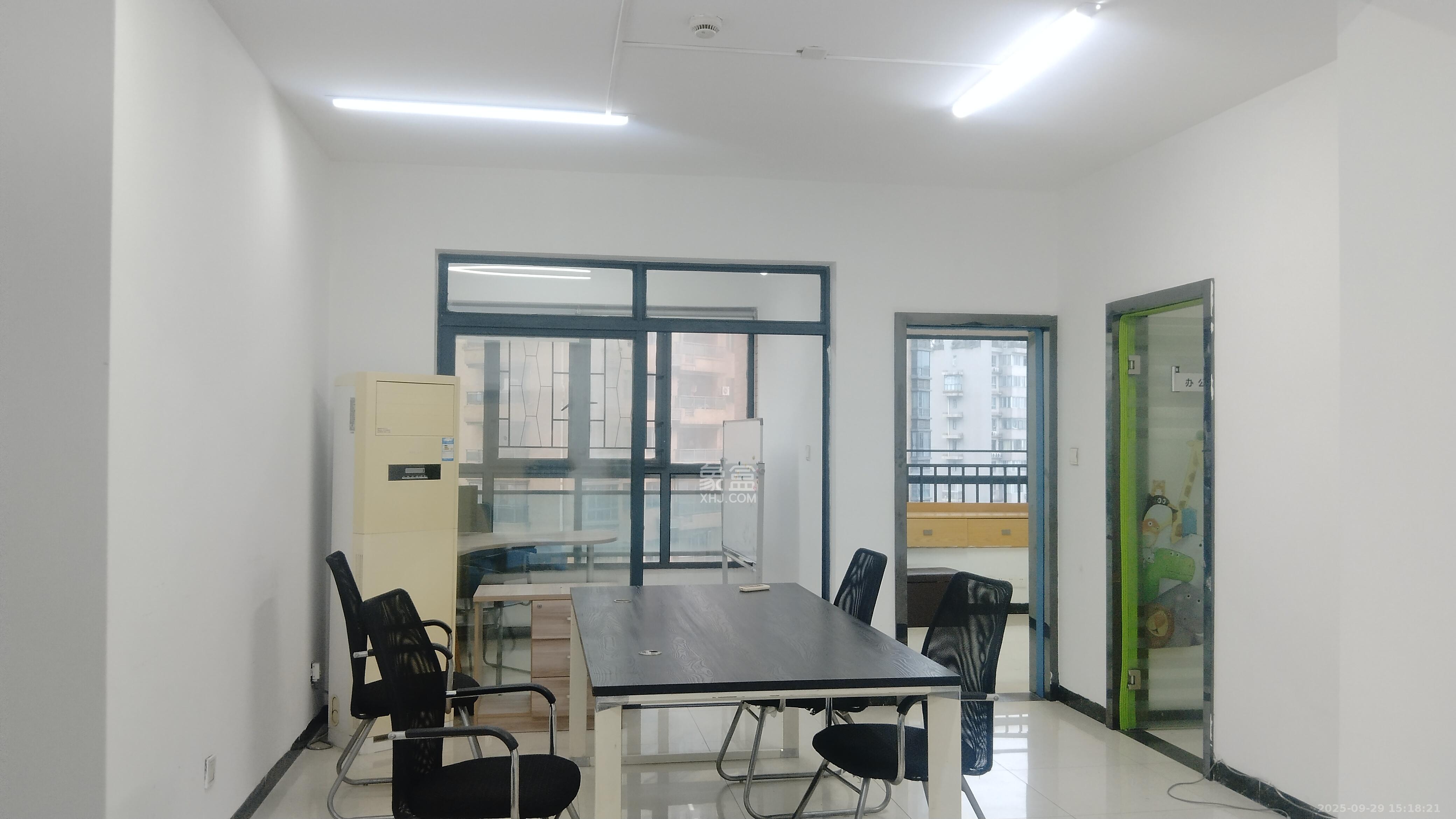 湘府9号 2室1厅1卫 2000.0元/月 湘府9号 2室1厅1卫 2000.0元/月室内图