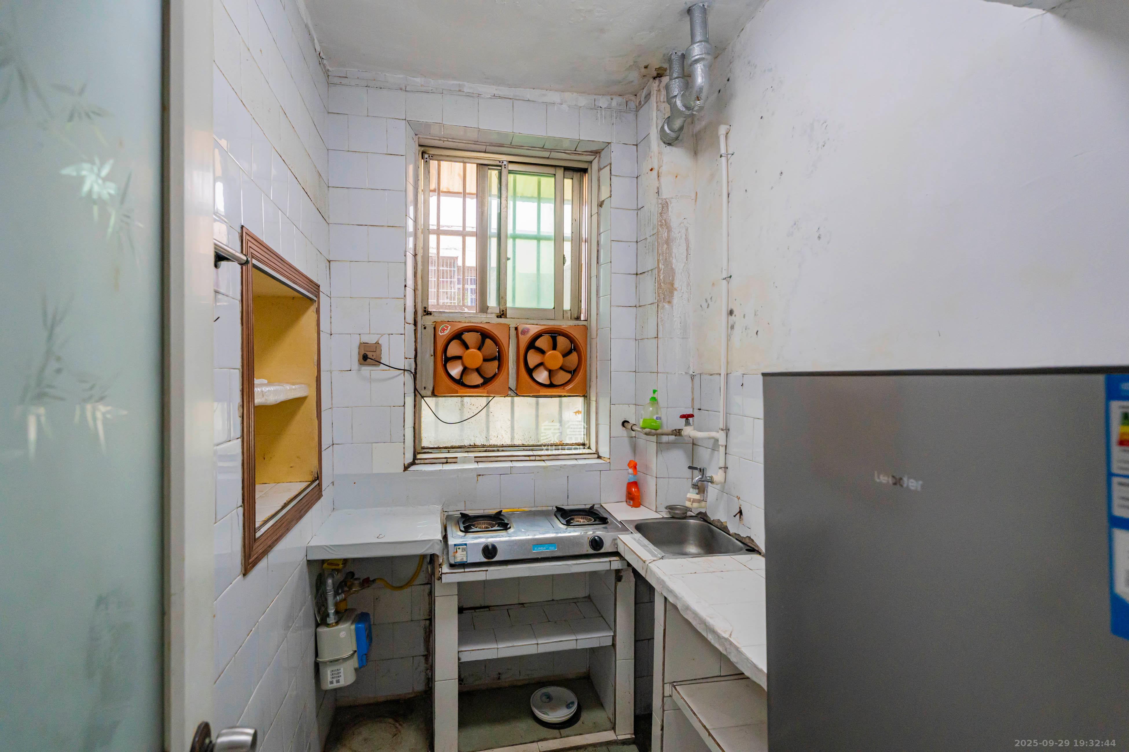 北桥新村 2室1厅1卫 45.0万 北桥新村 2室1厅1卫 45.0万厨房