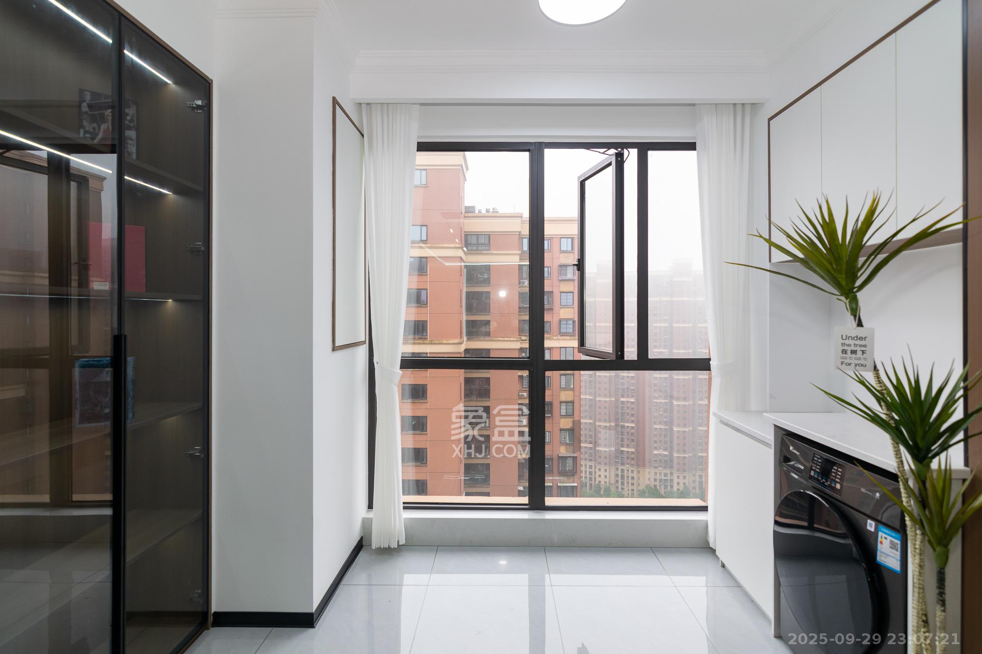 新城国际花都 3室2厅1卫 63.0万 新城国际花都 3室2厅1卫 63.0万阳台