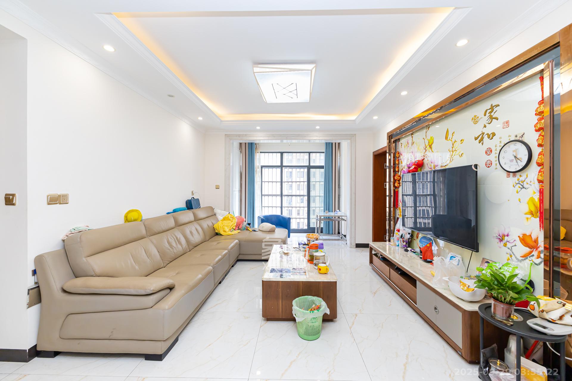 明发国际城 3室2厅1卫 74.5万 明发国际城 3室2厅1卫 74.5万客厅