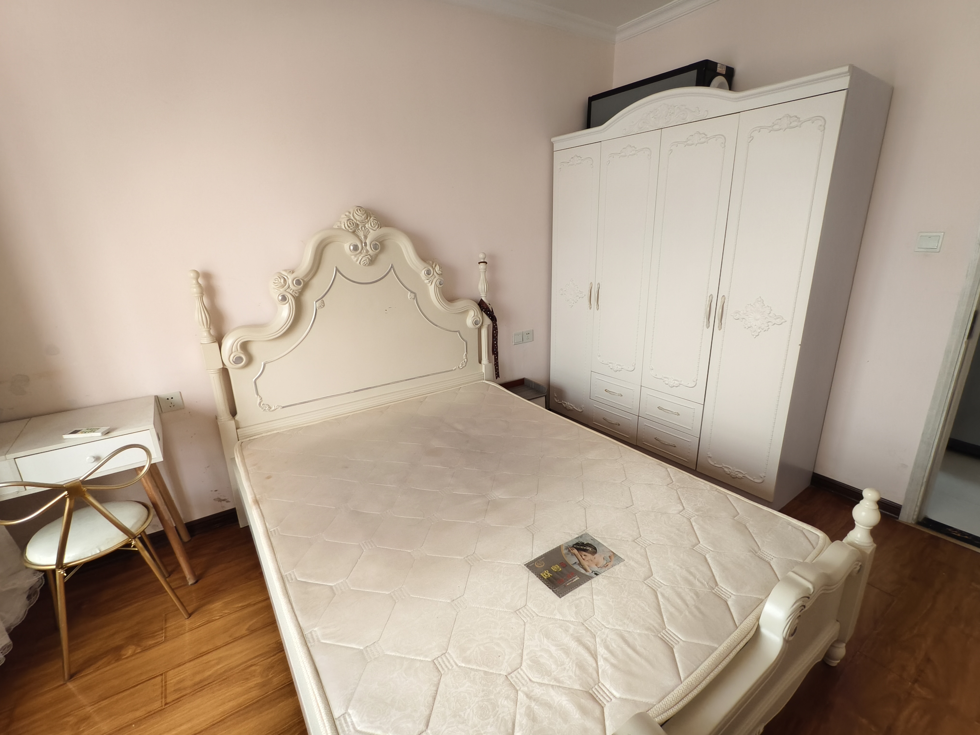 旺角星辰  1室1厅1卫    1500.0元/月