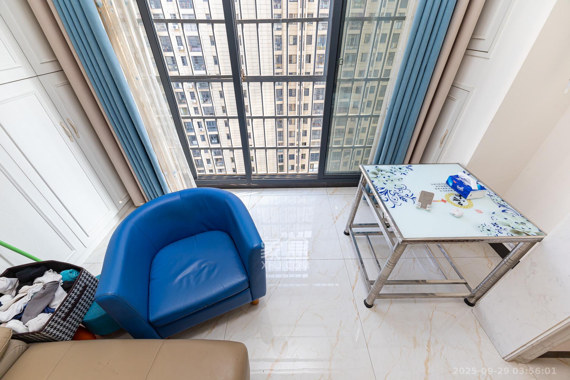 明发国际城  3室2厅1卫    74.5万阳台