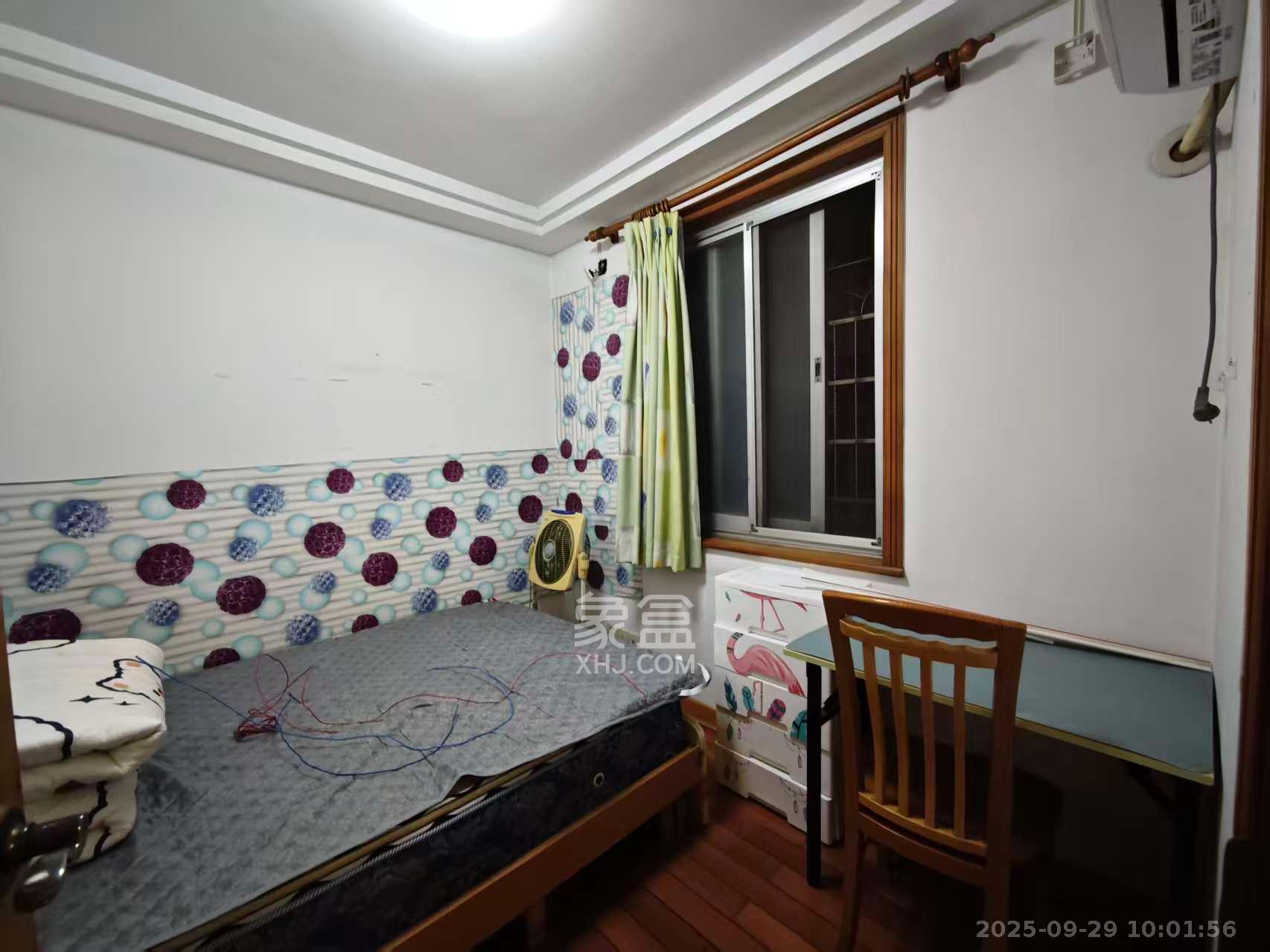 芙蓉中路、芙蓉南路、芙蓉北路散盘  3室2厅1卫    2200.0元/月室内图