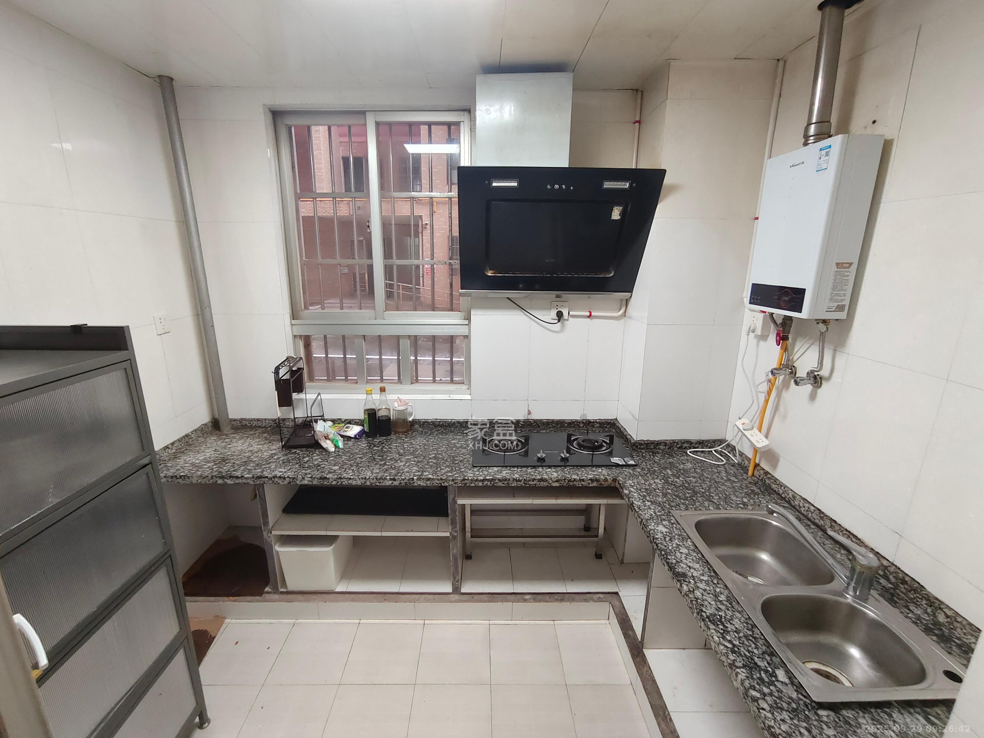 湖南开放大学  4室2厅2卫    3100.0元/月室内图